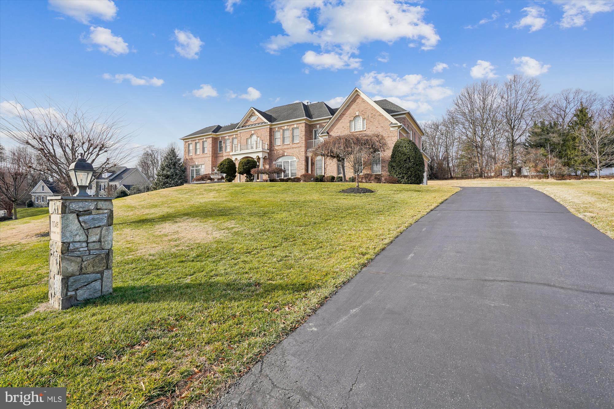 11046 HEATHLAND DRIVE