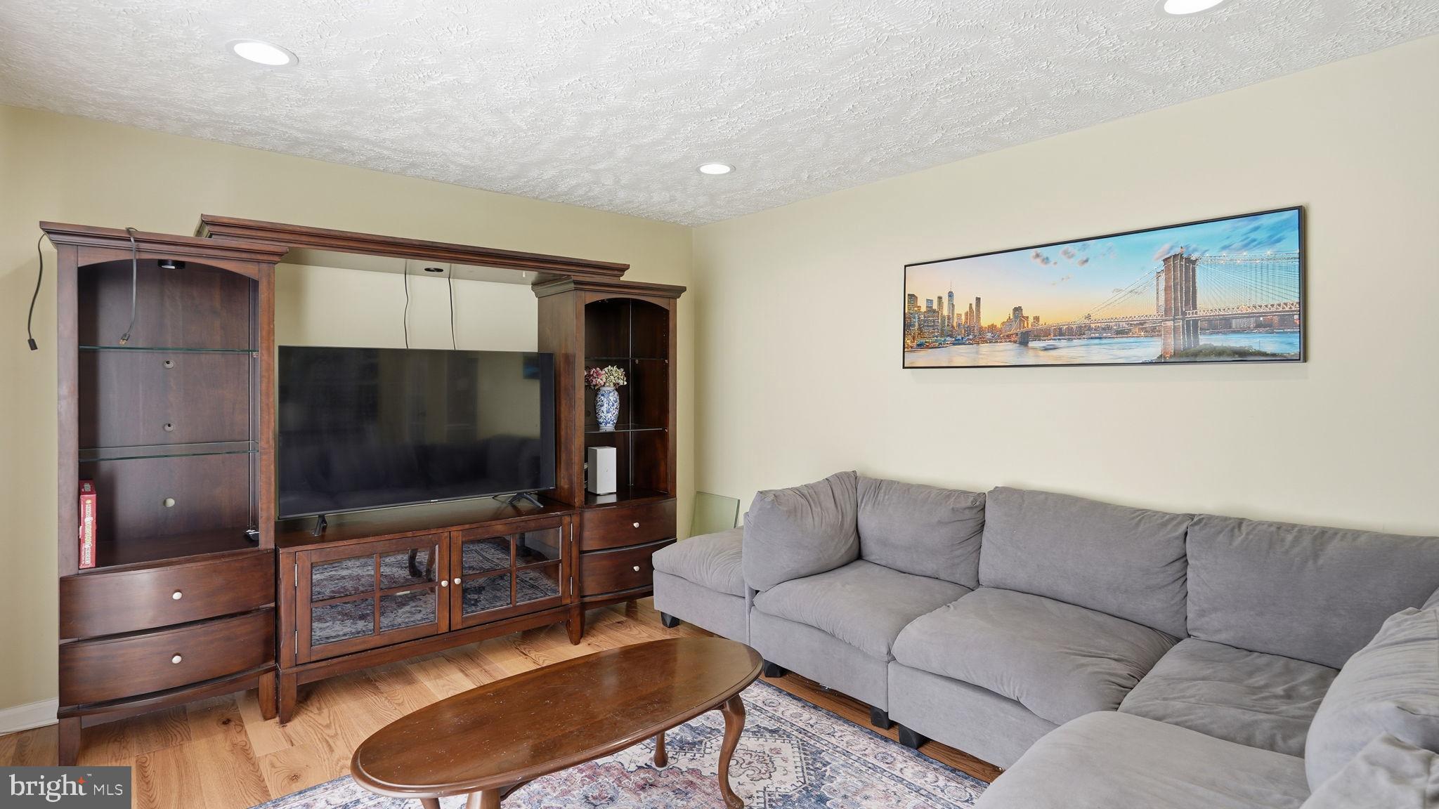 NEWPORT - Residential