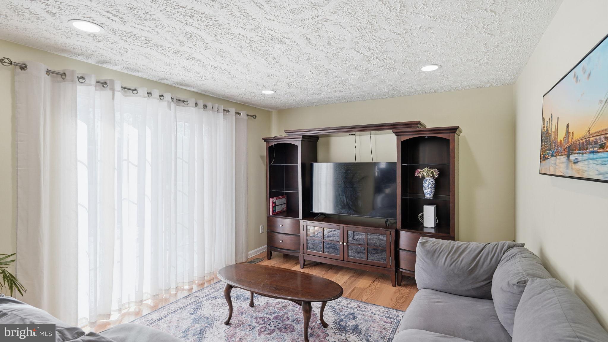 NEWPORT - Residential