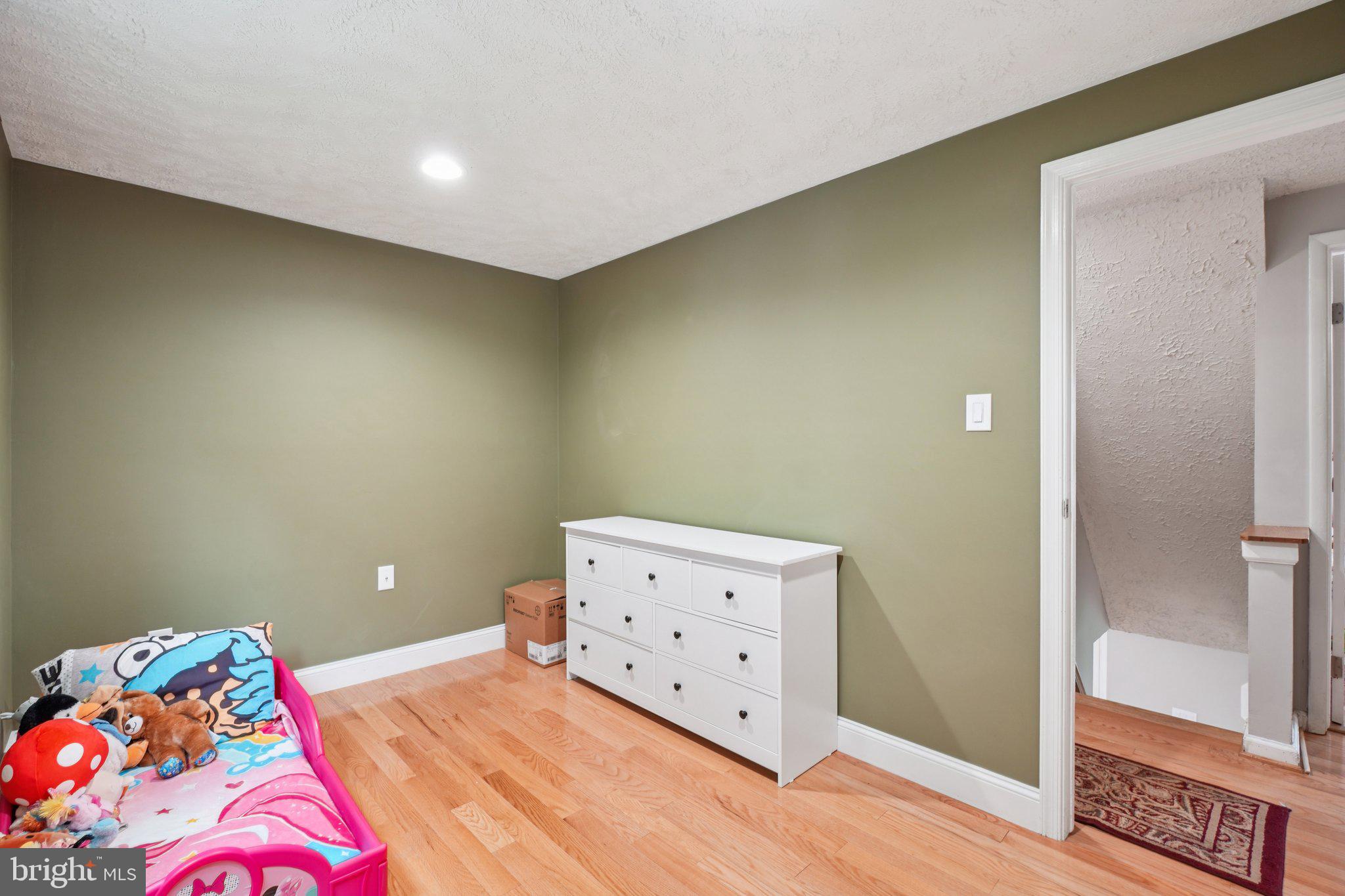 NEWPORT - Residential