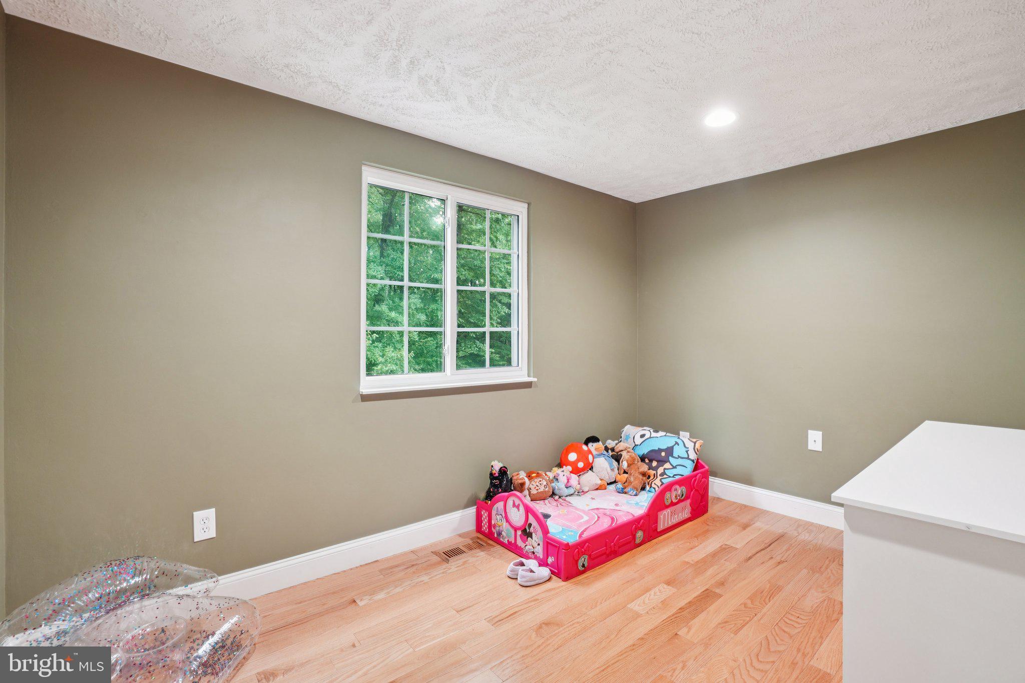 NEWPORT - Residential