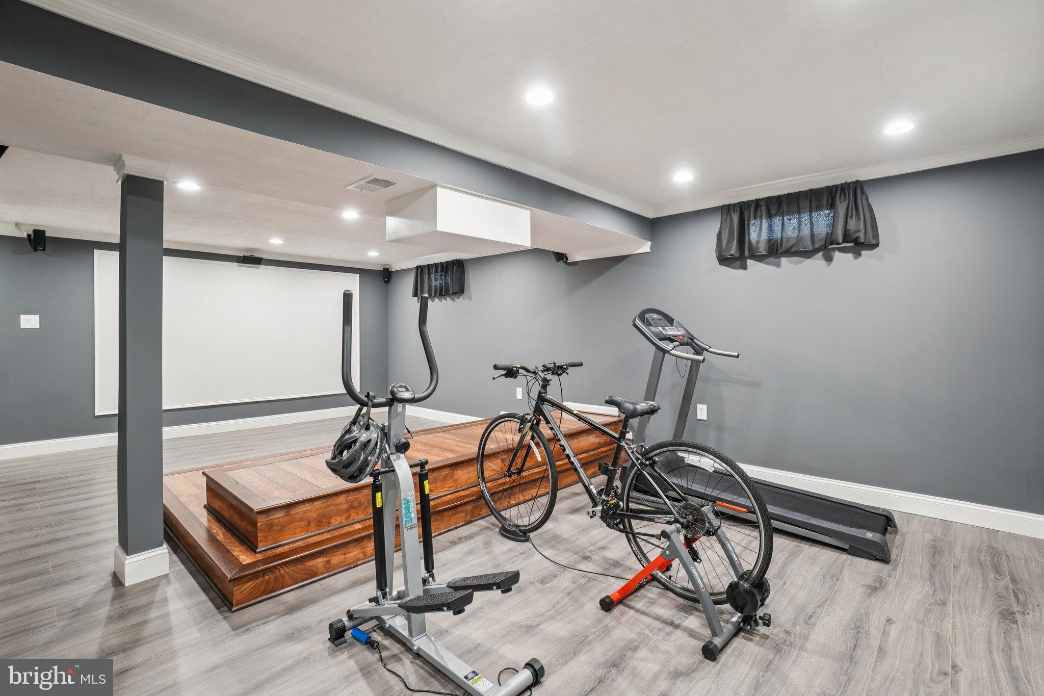 NEWPORT - Residential