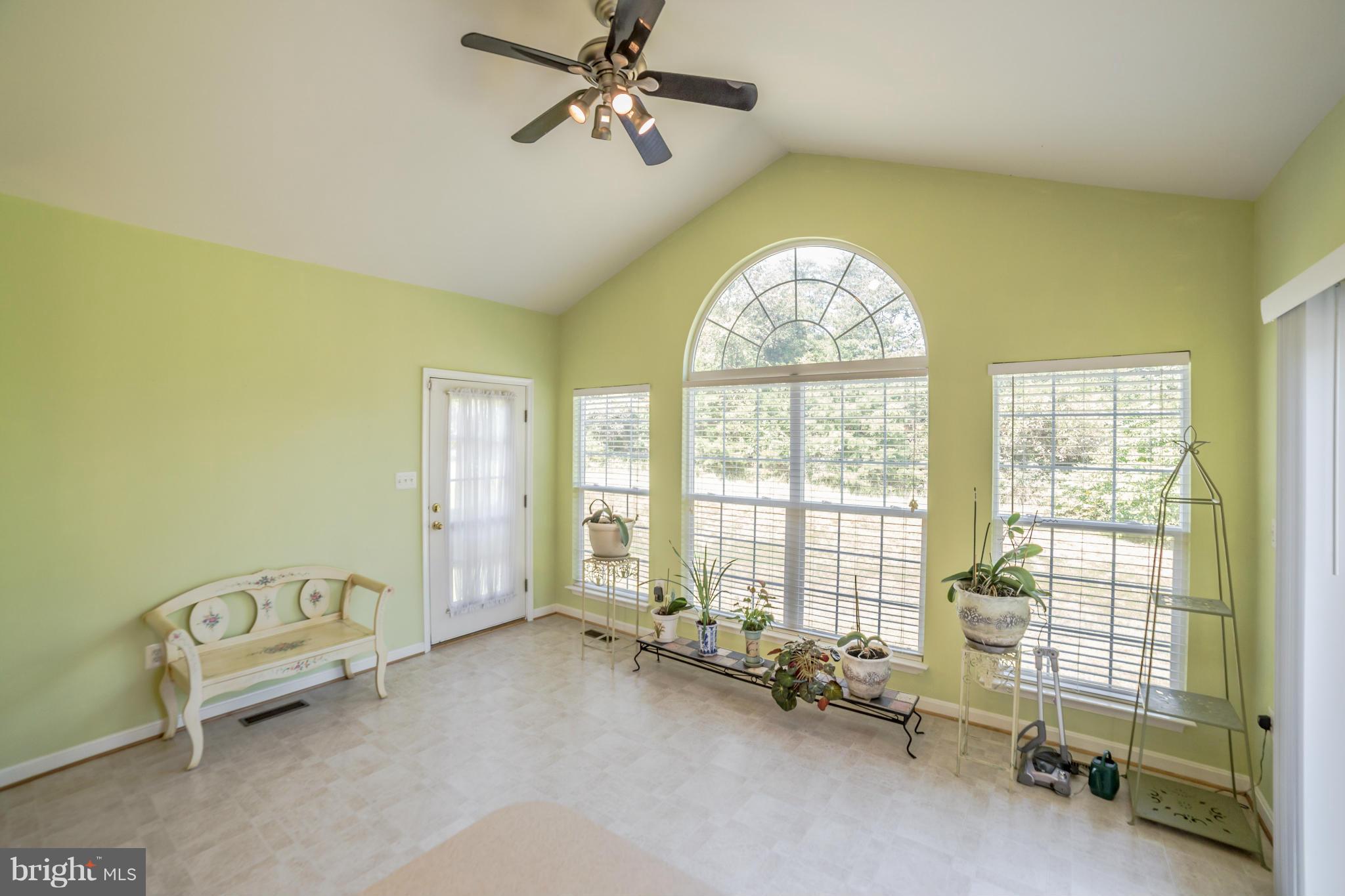 BROAD RUN OAKS - Residential