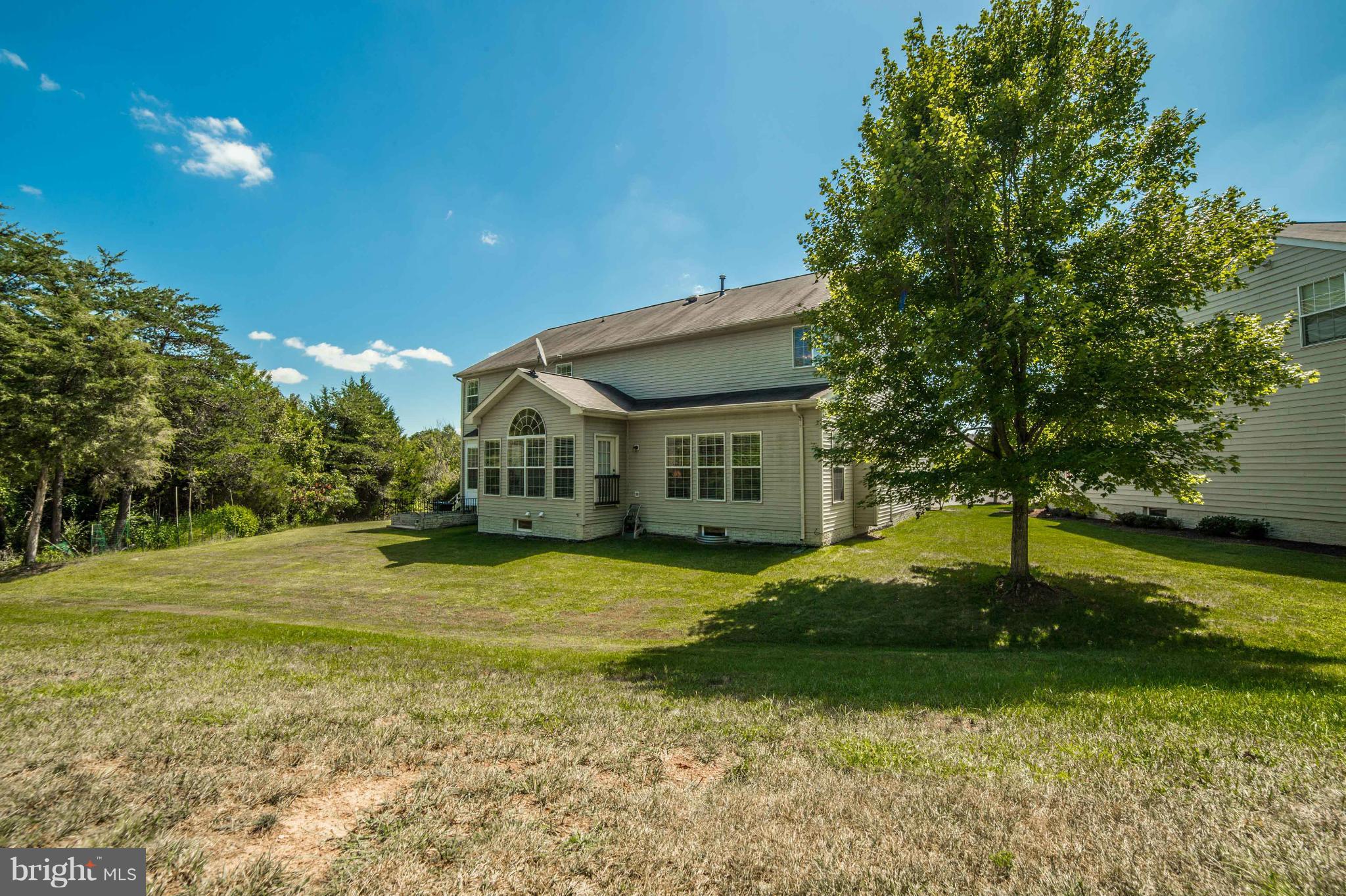 BROAD RUN OAKS - Residential