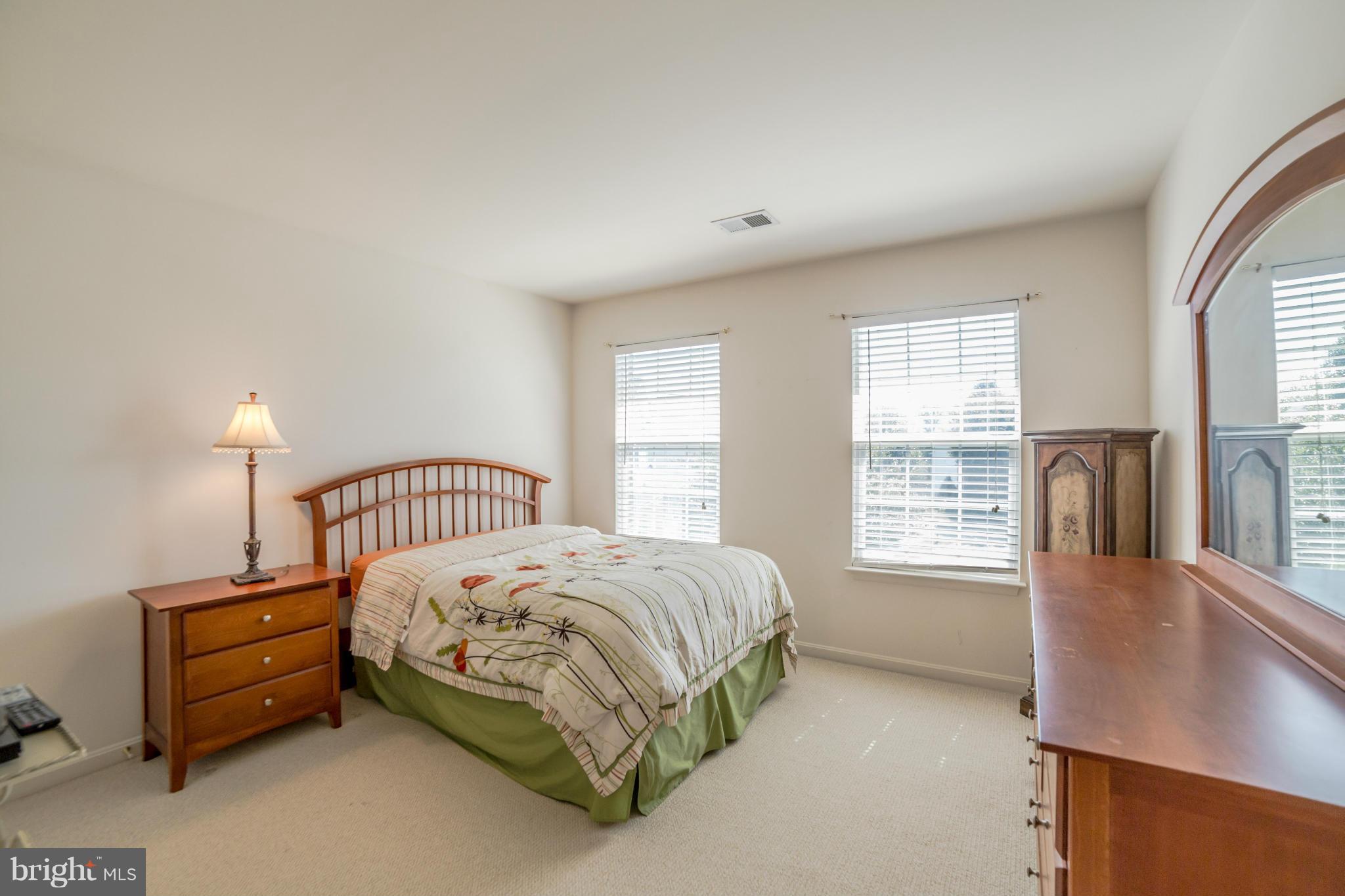 BROAD RUN OAKS - Residential