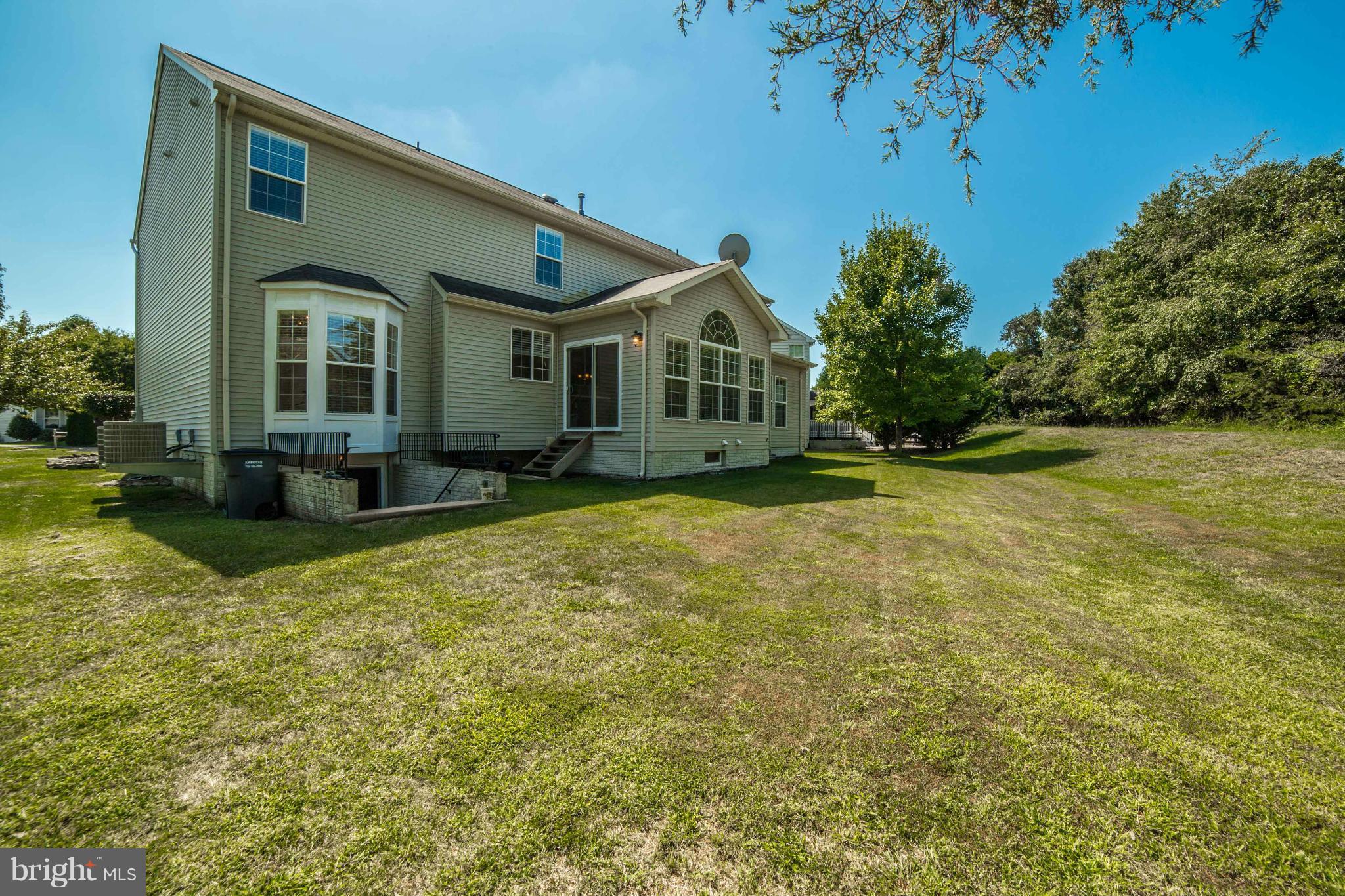 BROAD RUN OAKS - Residential