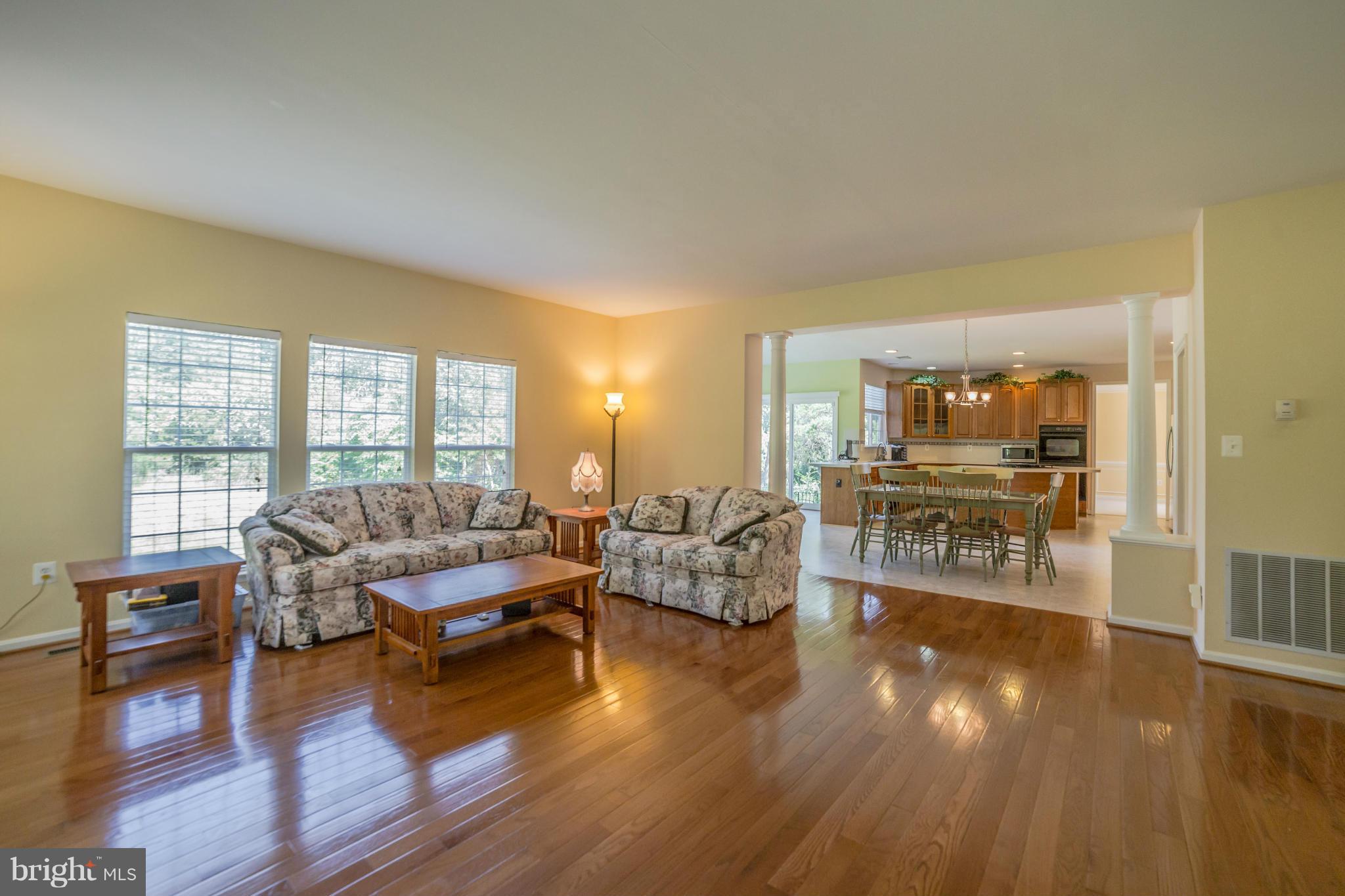 BROAD RUN OAKS - Residential