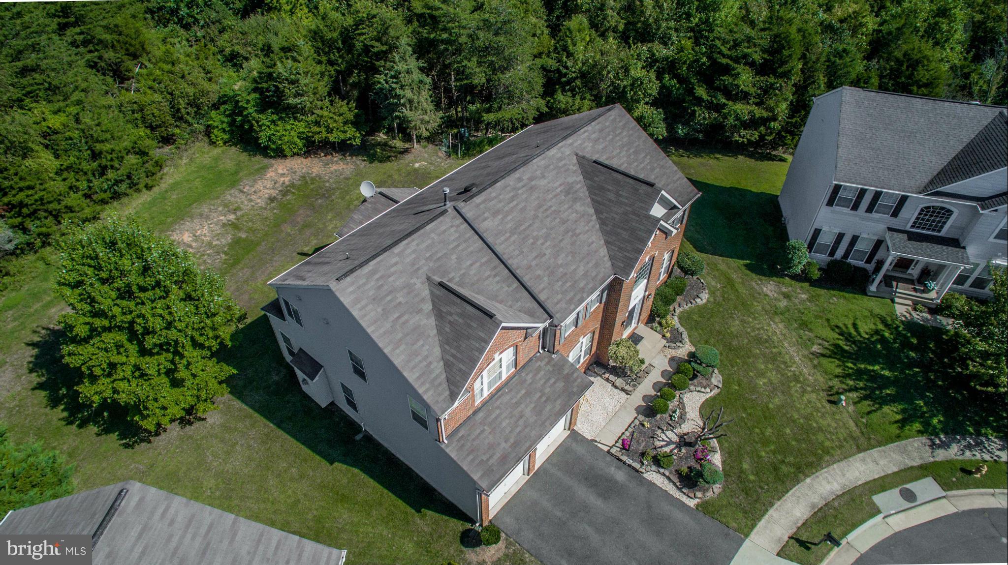 BROAD RUN OAKS - Residential