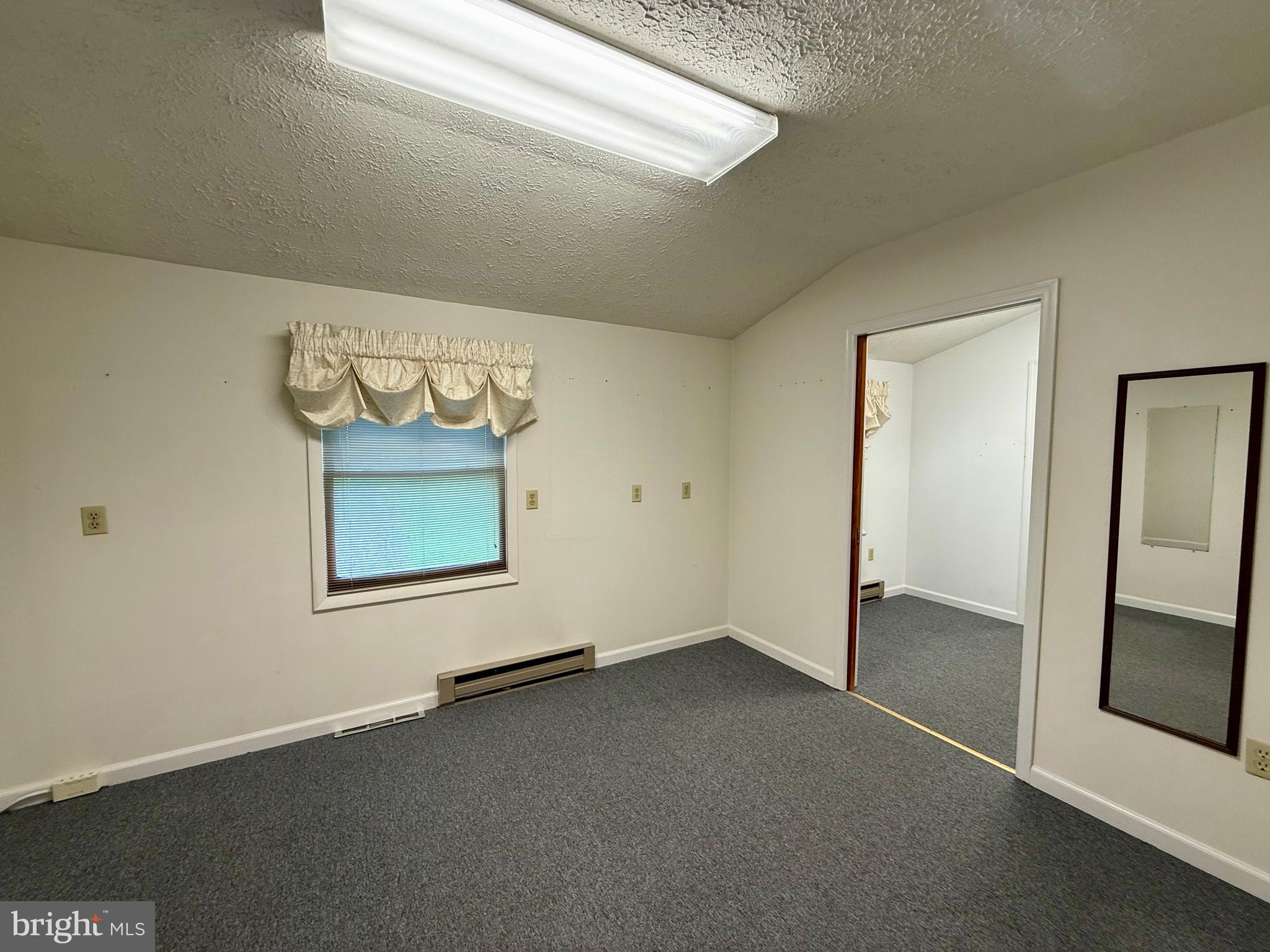 ANDERSON HILL - Residential