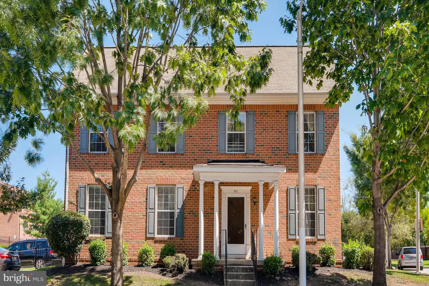 HERITAGE CROSSING - Residential