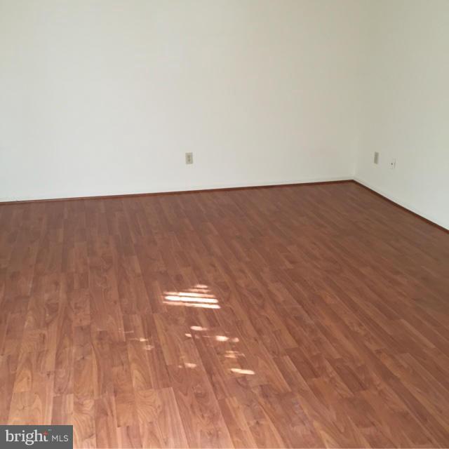 SEVEN OAKS - Residential Lease