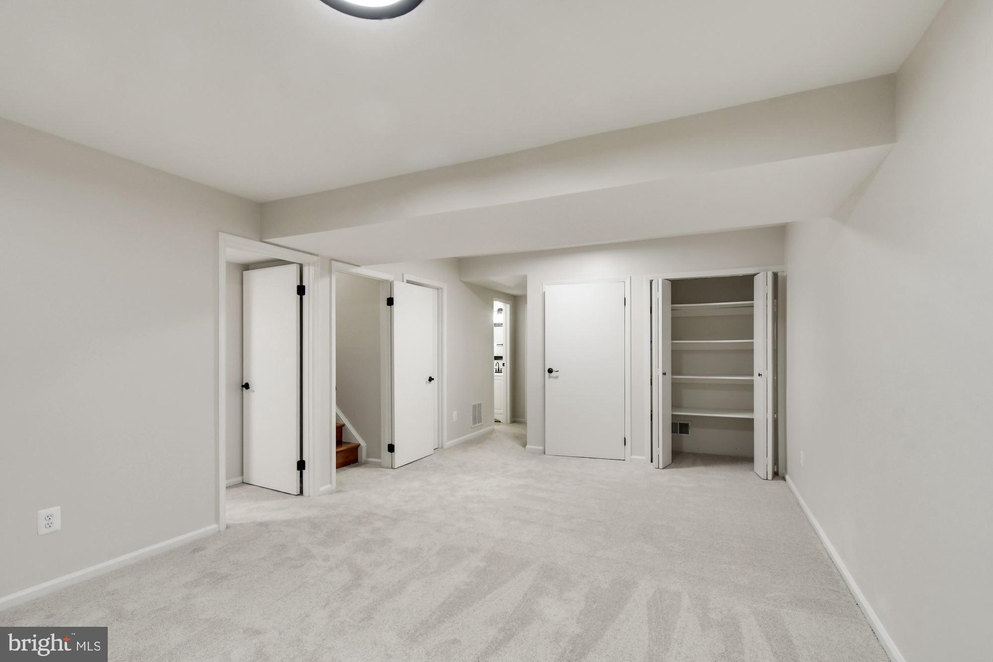 BURKE CENTRE - Residential