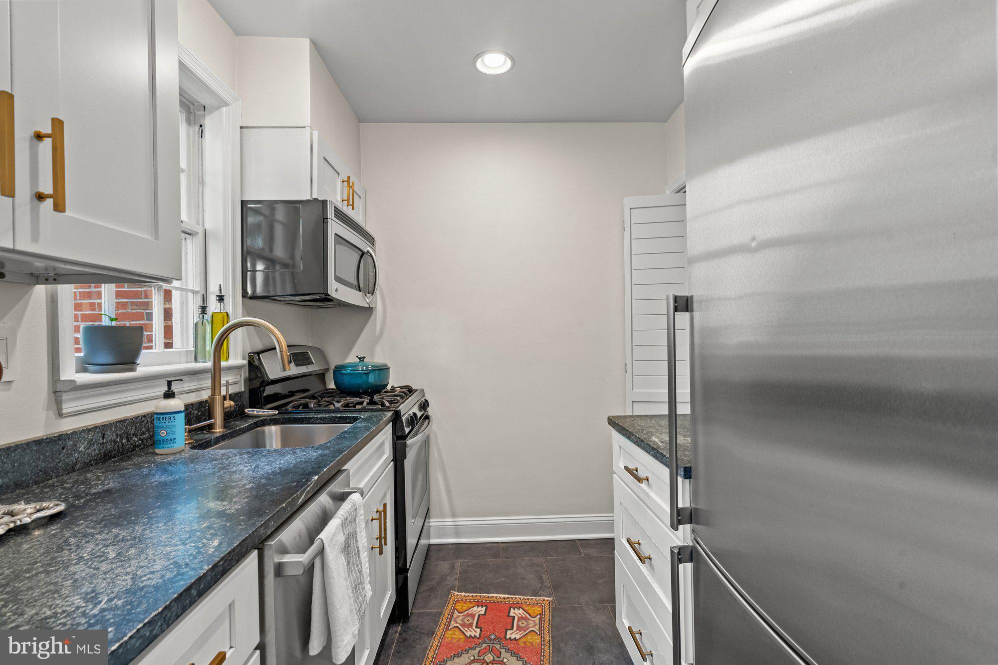 YATES GARDENS - Residential