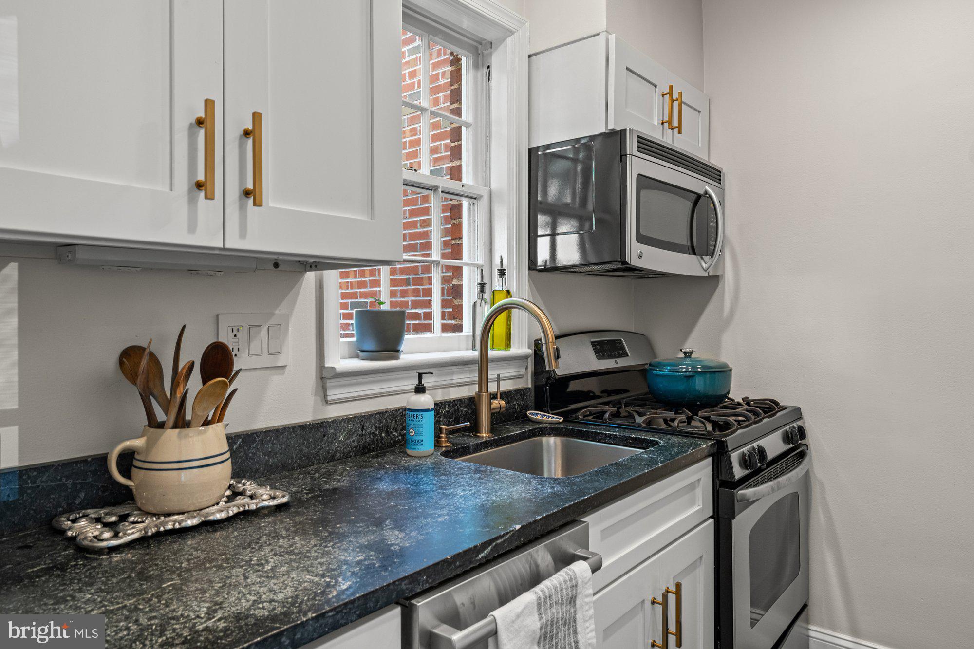 YATES GARDENS - Residential