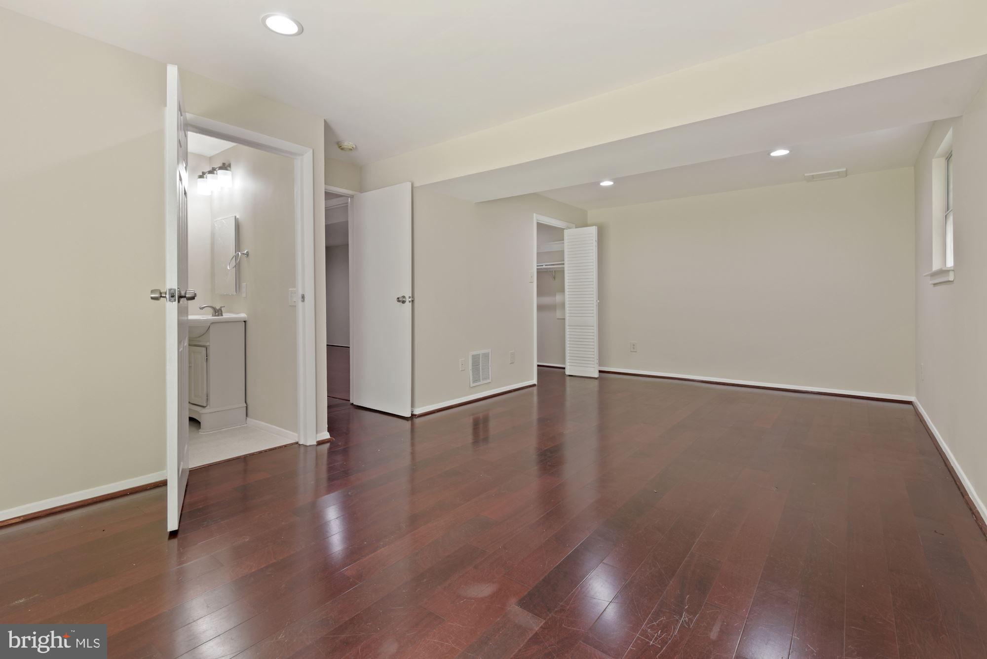 LINDENWOOD - Residential Lease