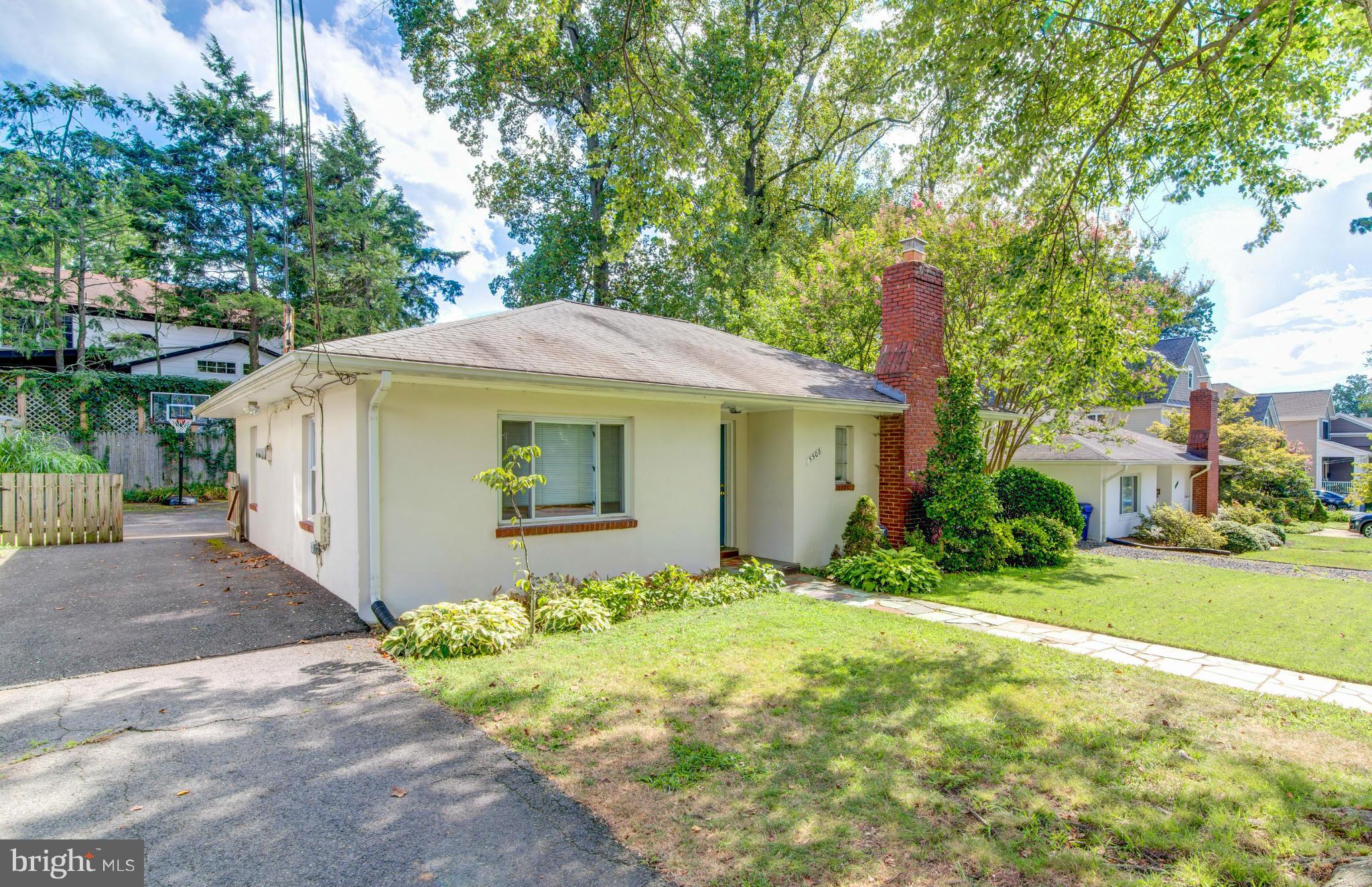 TUCKAHOE VILLAGE - Residential