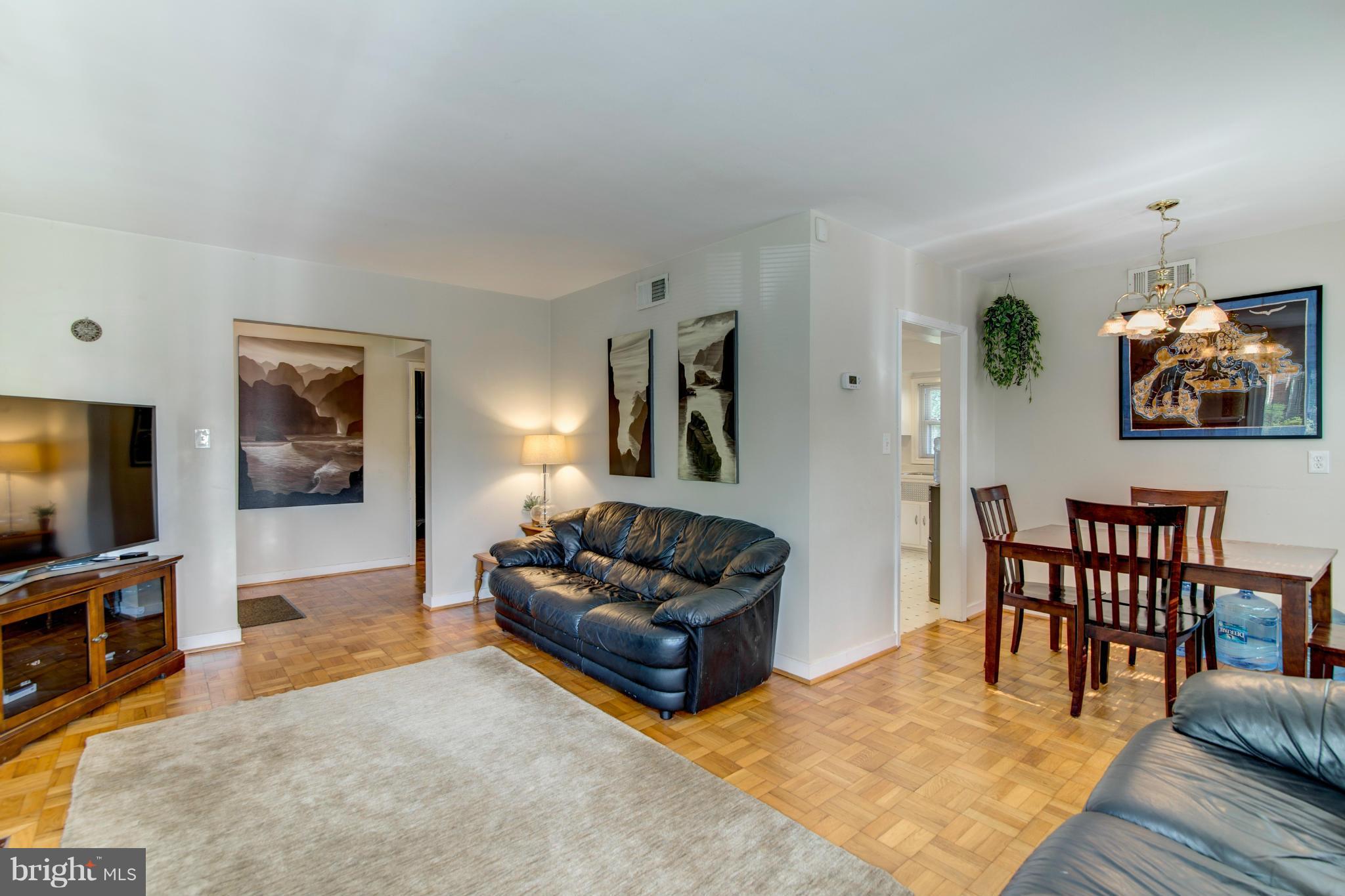 TUCKAHOE VILLAGE - Residential