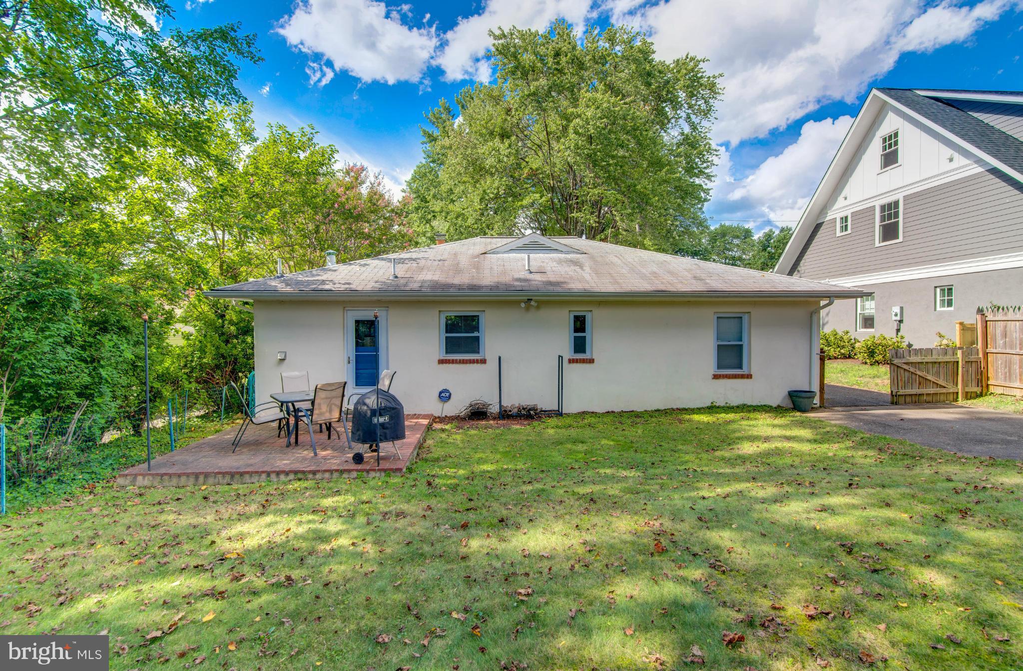 TUCKAHOE VILLAGE - Residential