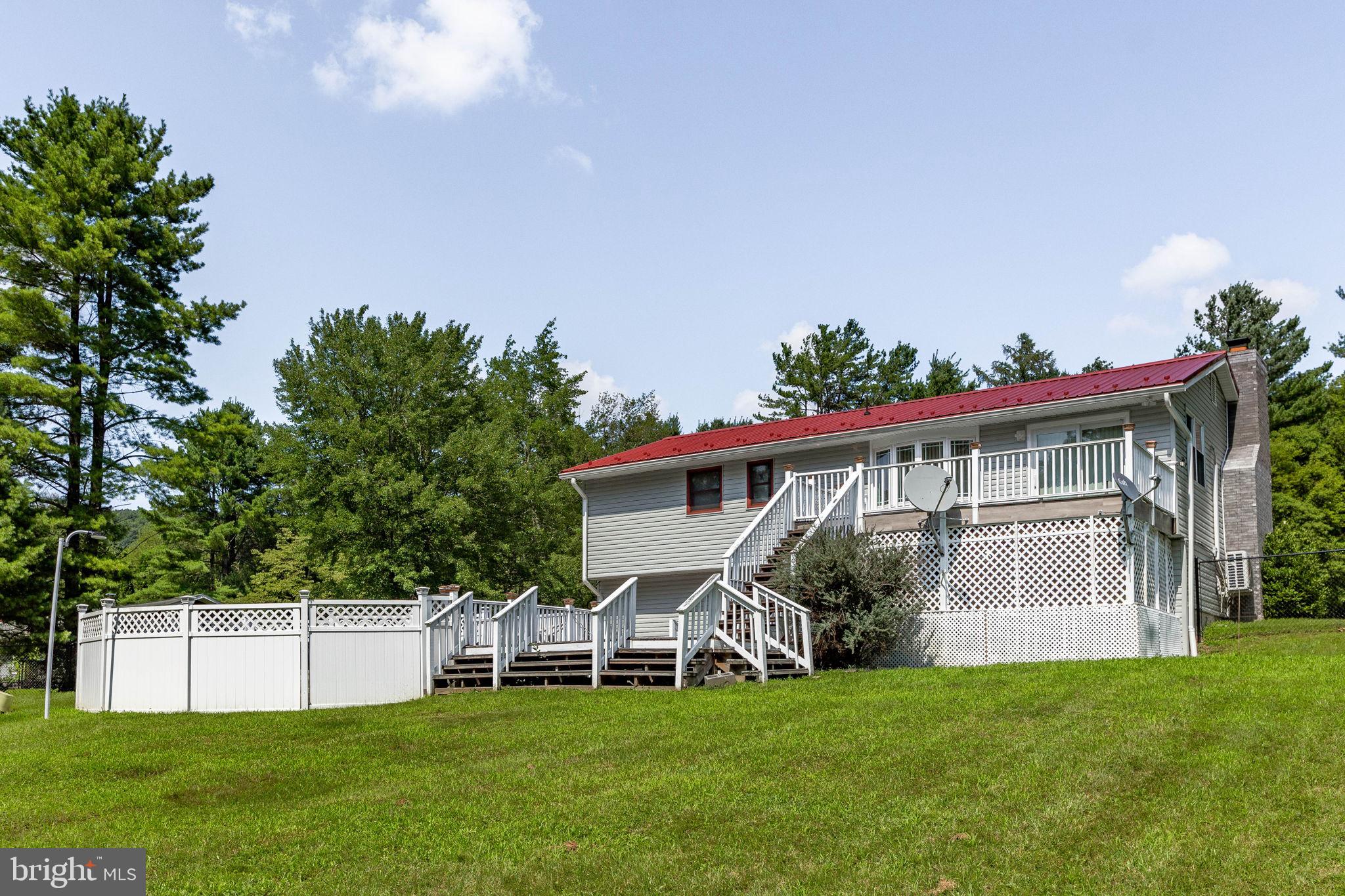 544 ROLLING PINES DRIVE