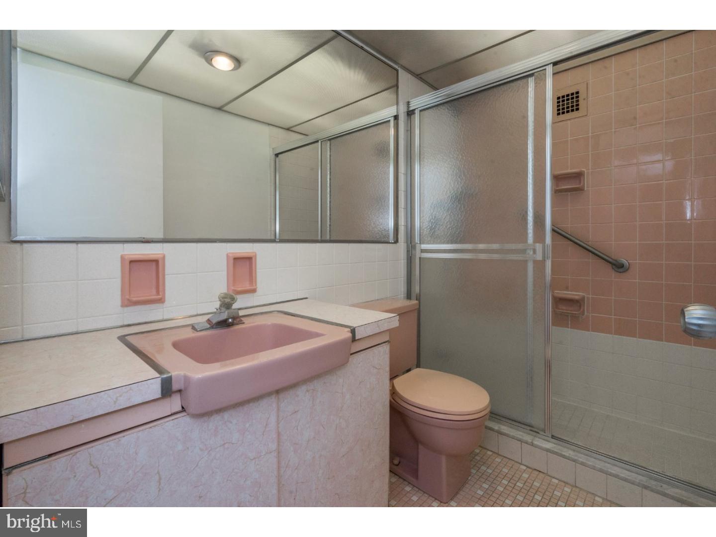 GREEN HILL - Residential Lease