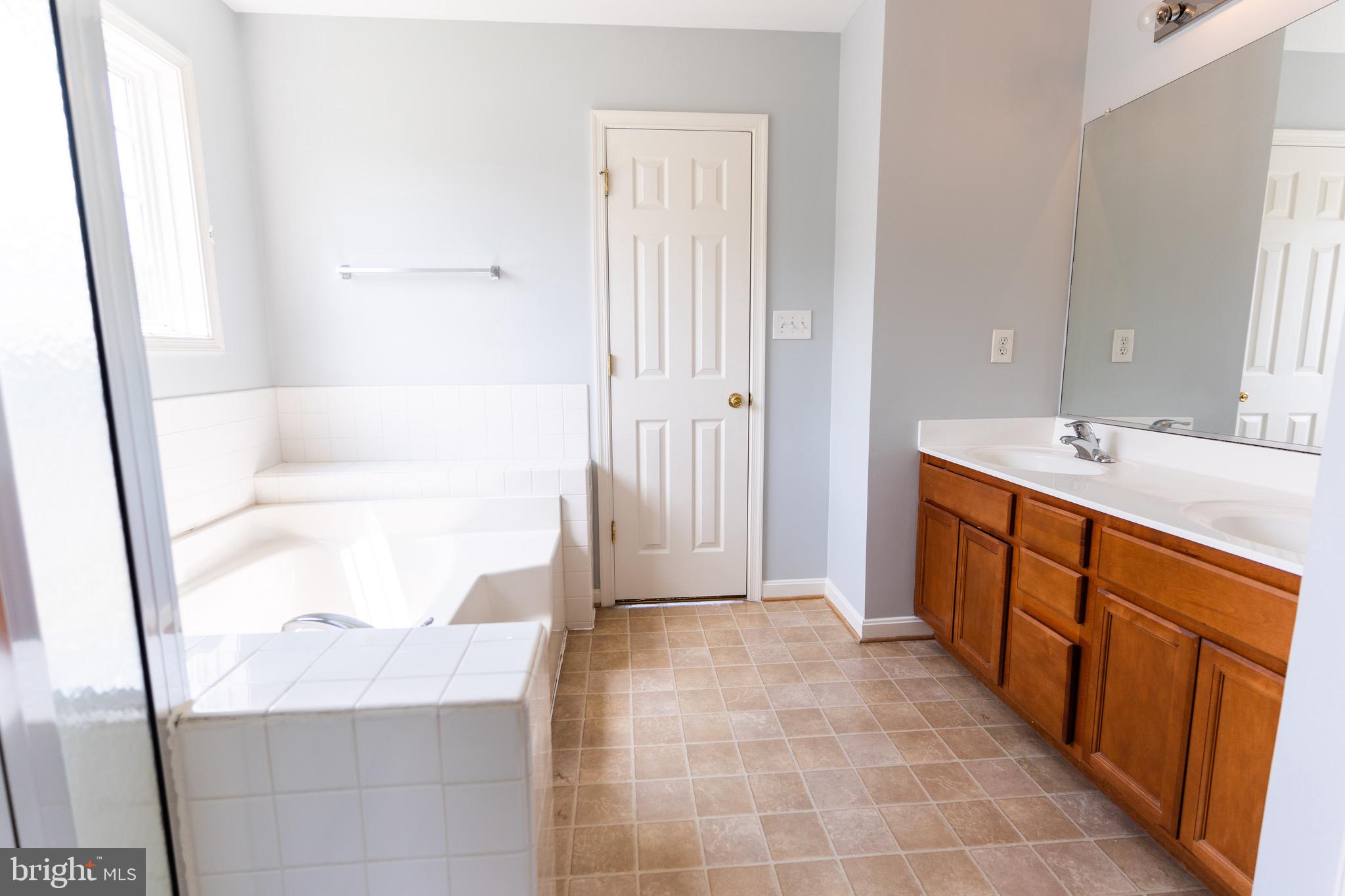 SUMMER HILL - Residential Lease