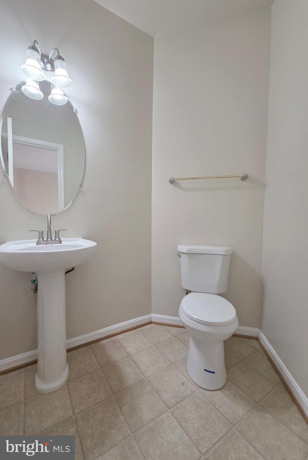 RIVER OAKS - Residential Lease