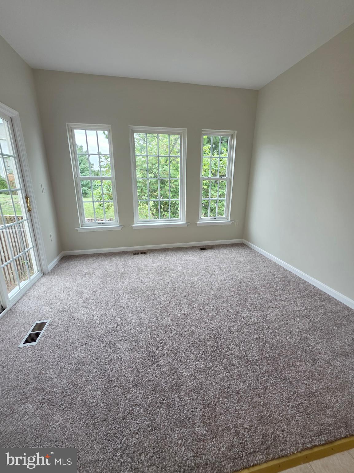 RIVER OAKS - Residential Lease