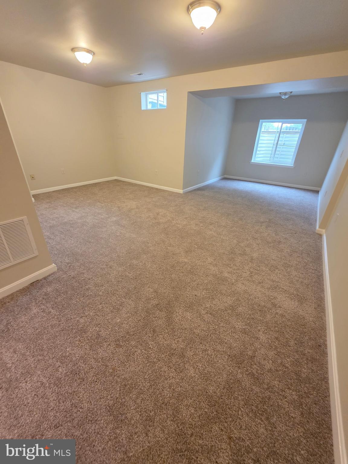 RIVER OAKS - Residential Lease