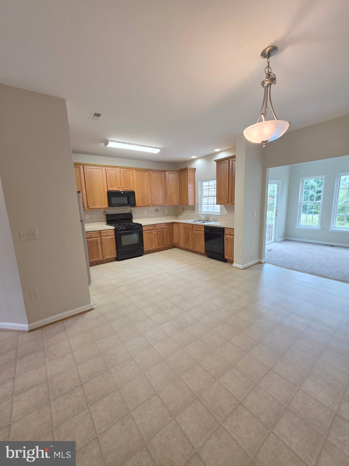 RIVER OAKS - Residential Lease