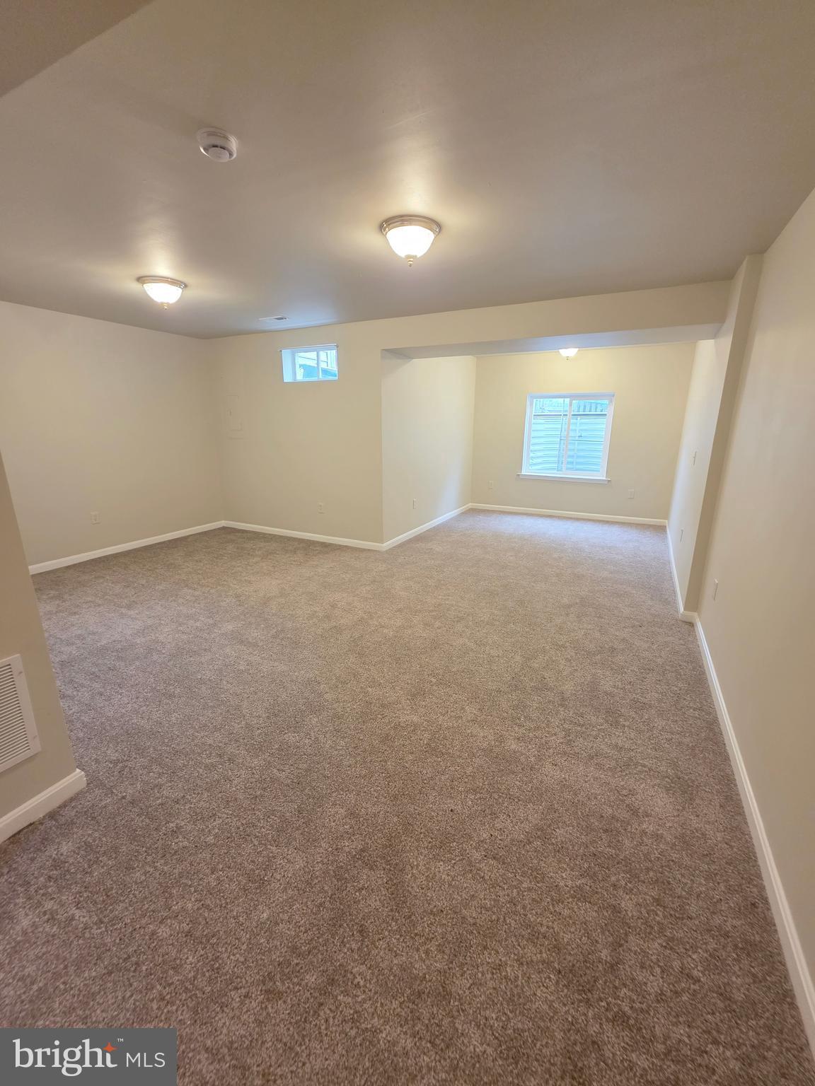 RIVER OAKS - Residential Lease