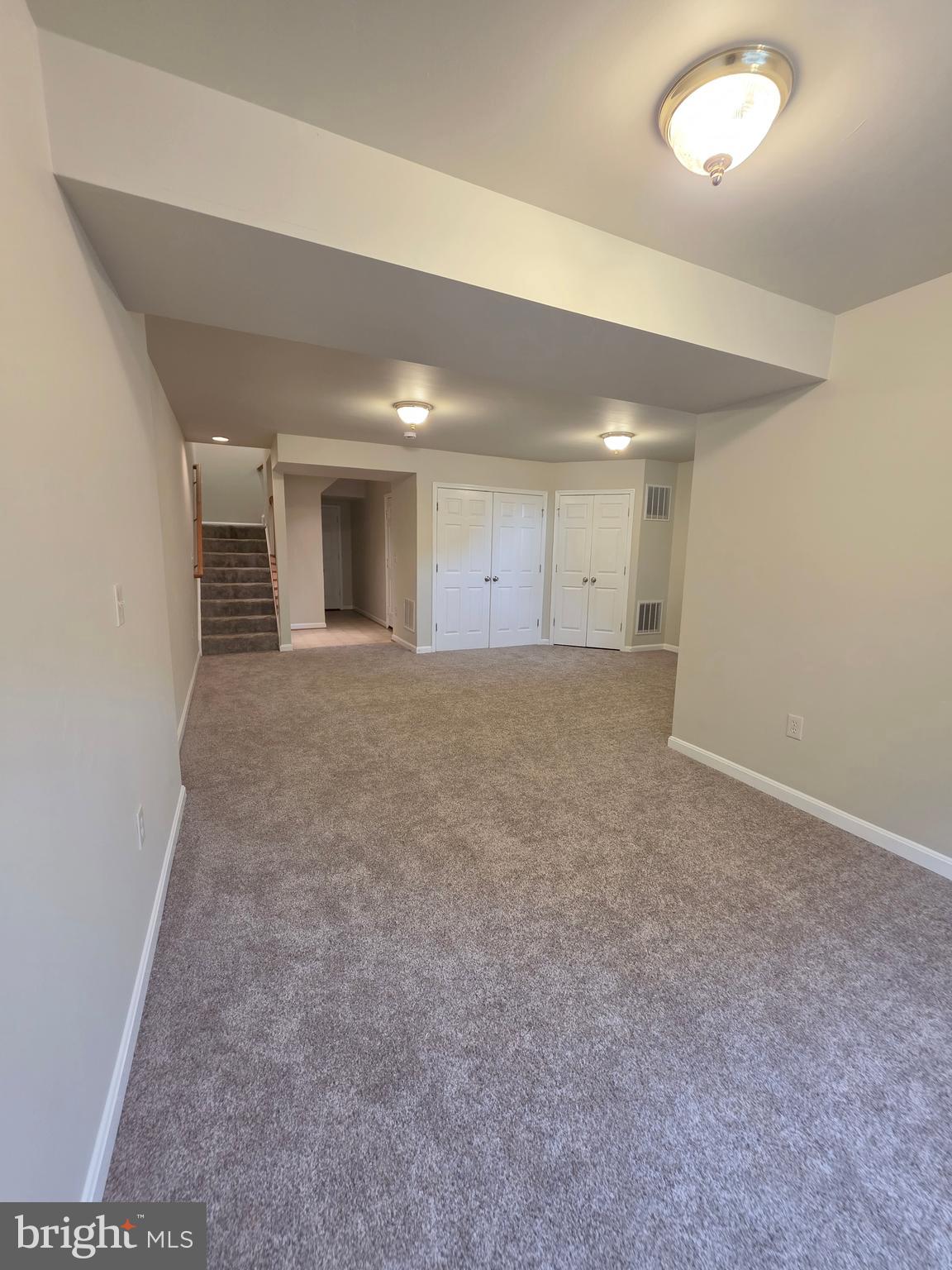 RIVER OAKS - Residential Lease