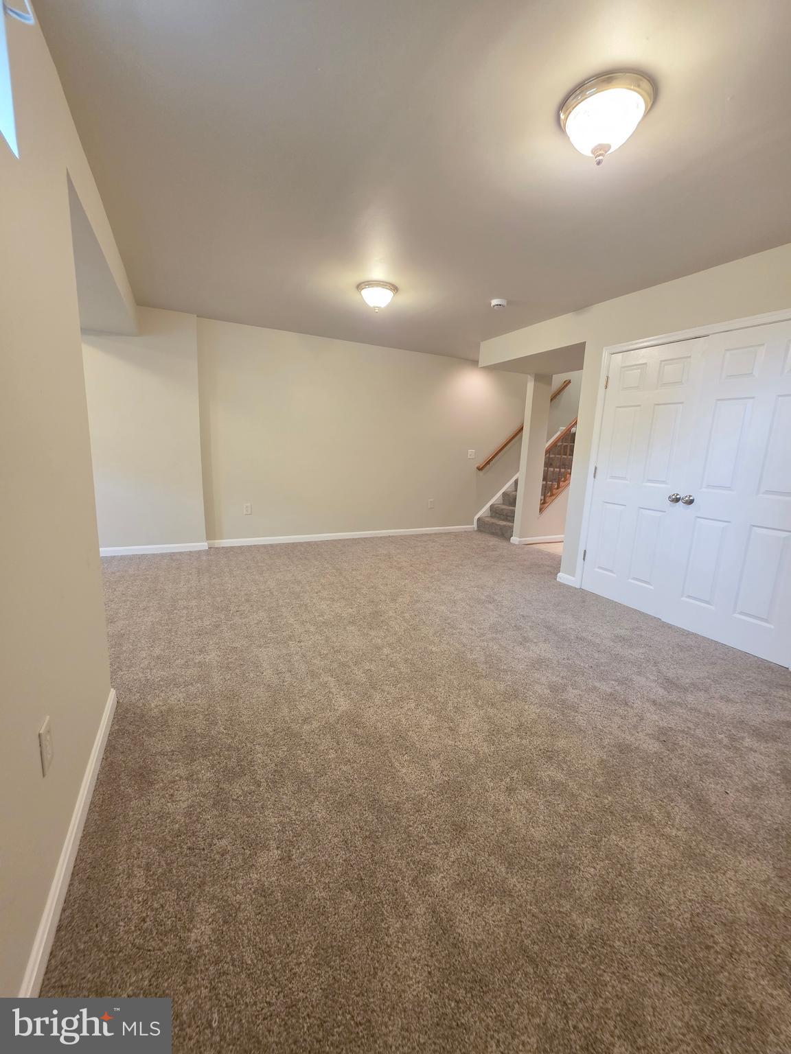 RIVER OAKS - Residential Lease