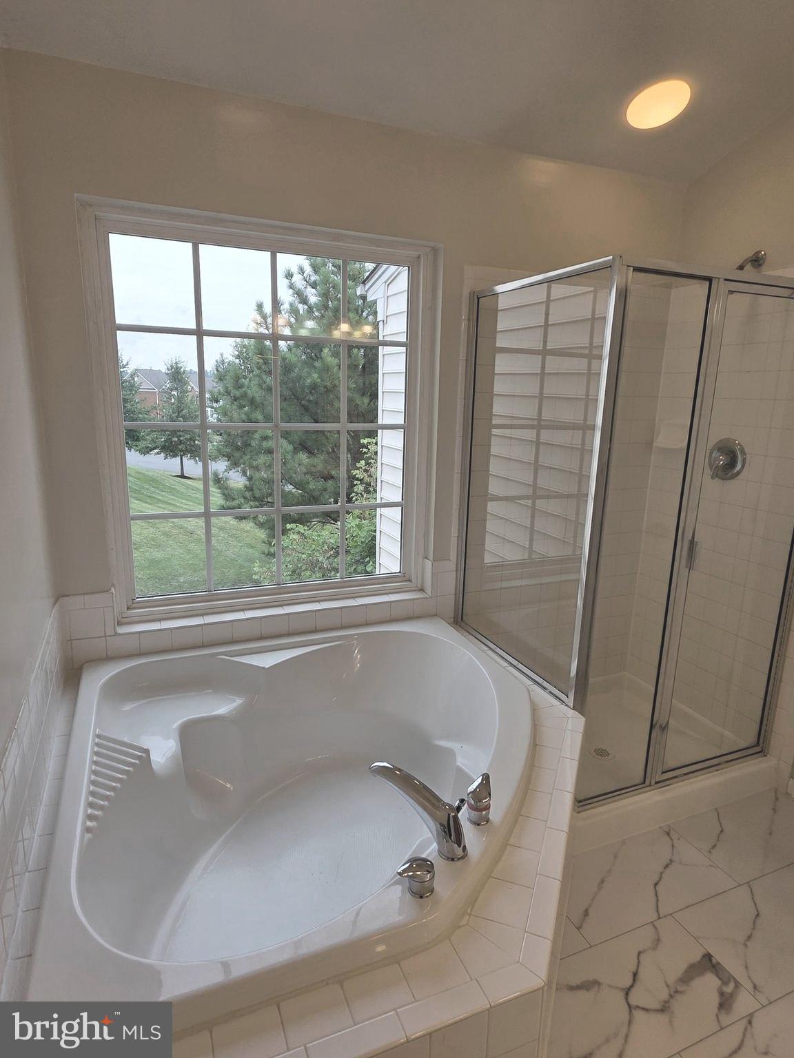 RIVER OAKS - Residential Lease