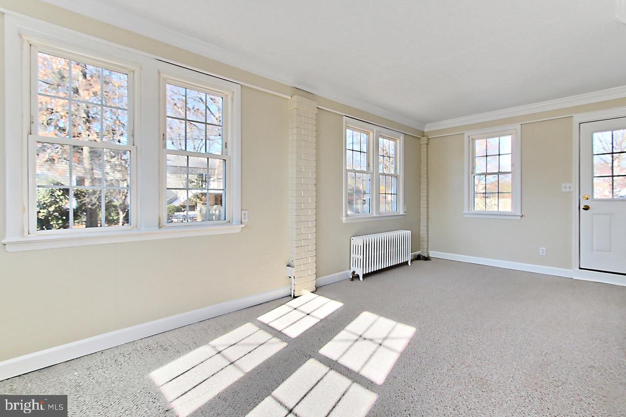 VALLEY VIEW - Residential Lease