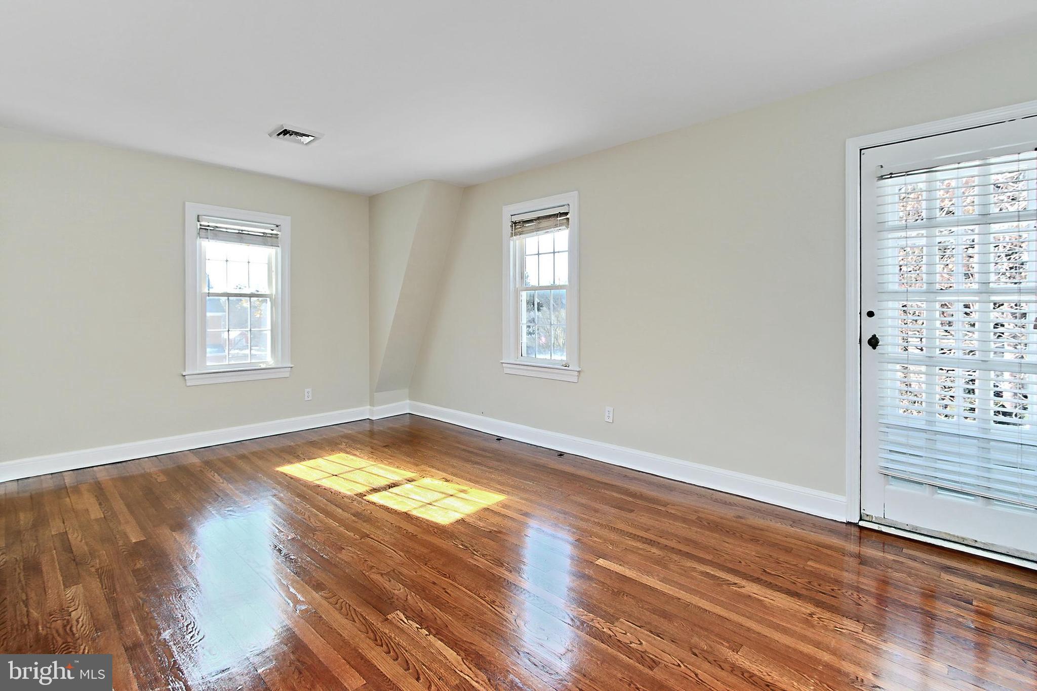 VALLEY VIEW - Residential Lease