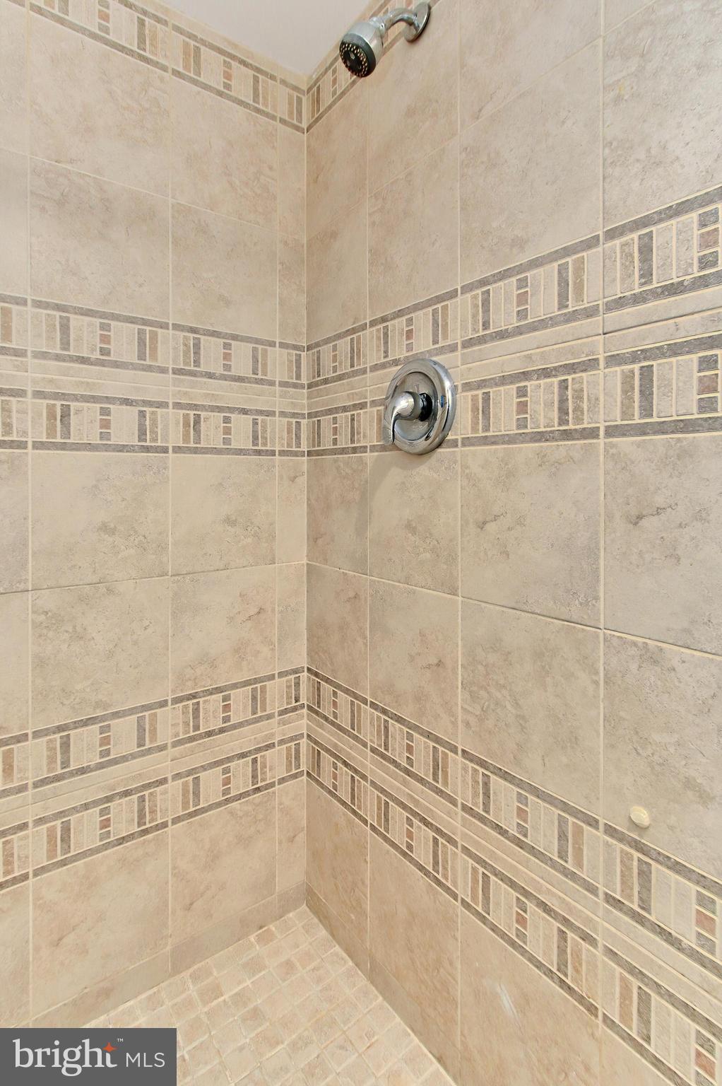 VALLEY VIEW - Residential Lease