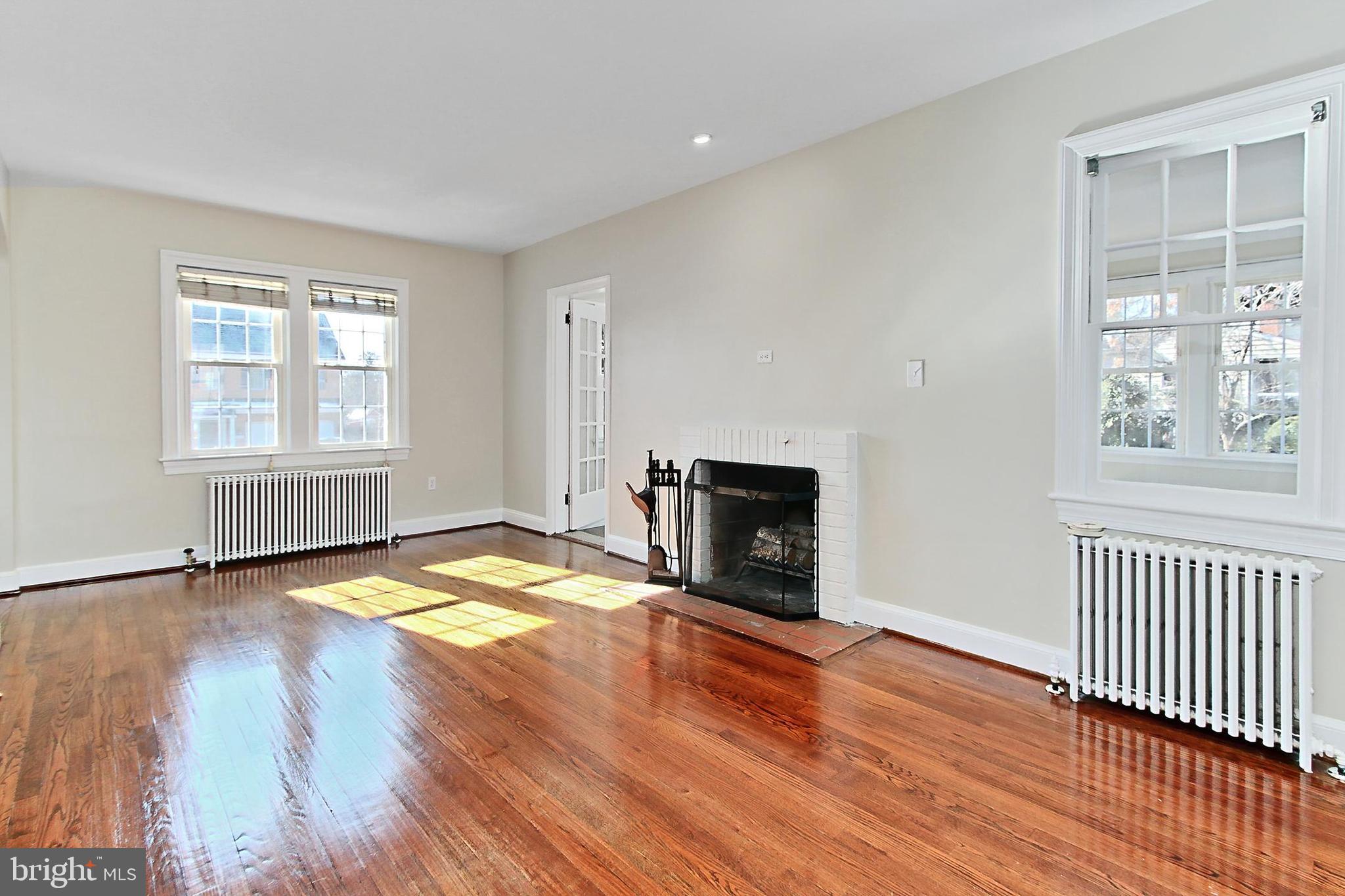 VALLEY VIEW - Residential Lease