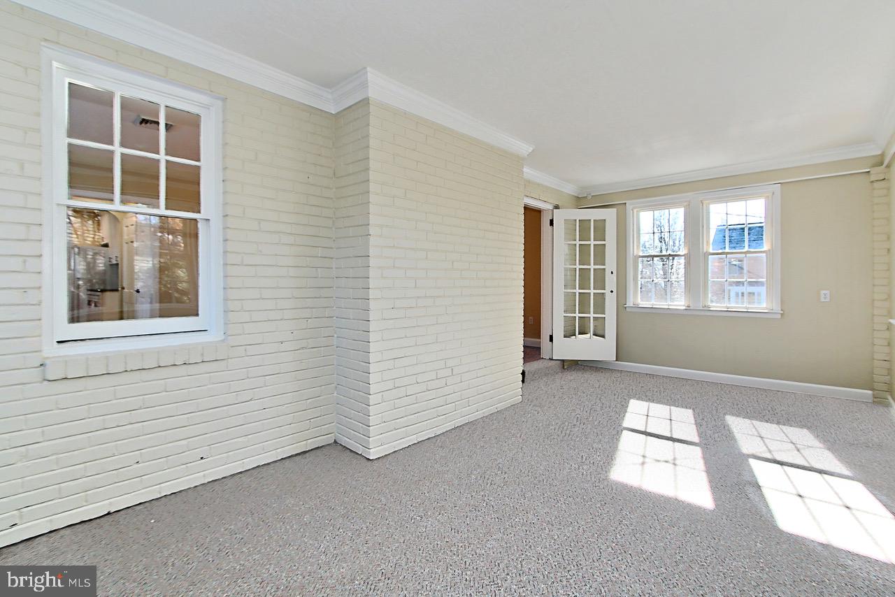 VALLEY VIEW - Residential Lease