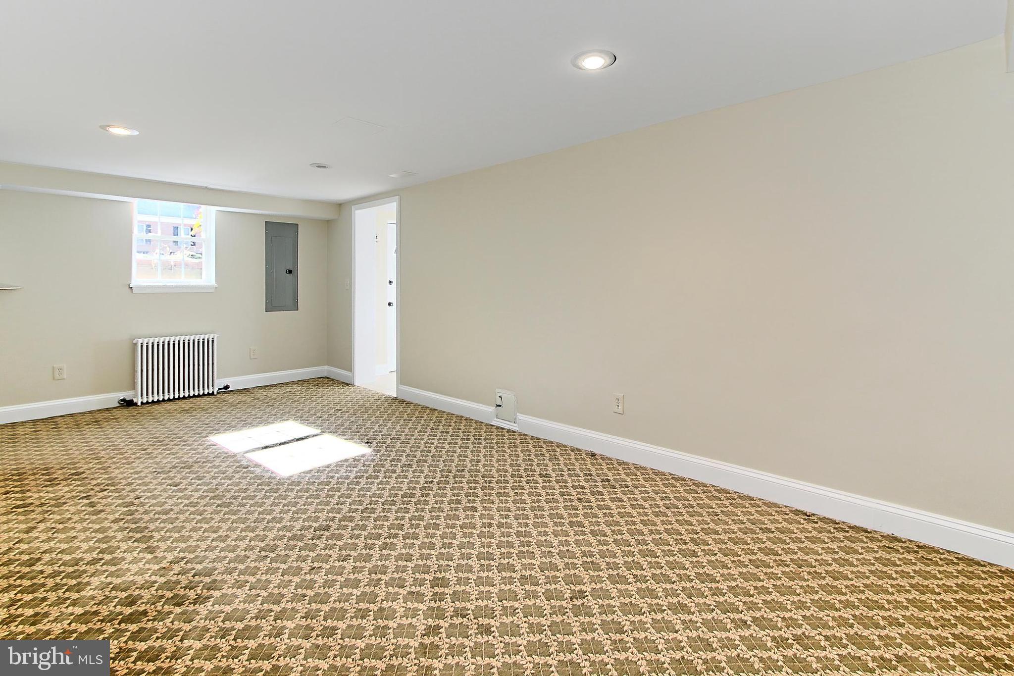 VALLEY VIEW - Residential Lease