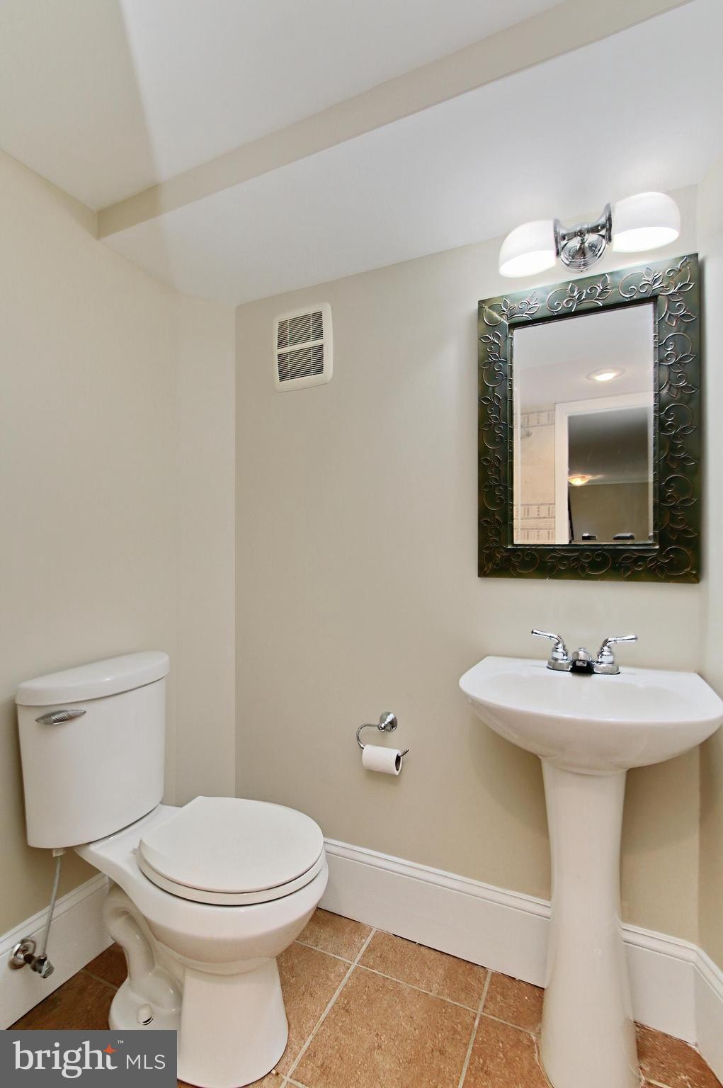 VALLEY VIEW - Residential Lease