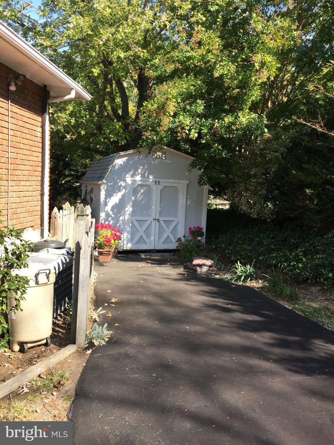 CAMPUS HILLS - Residential