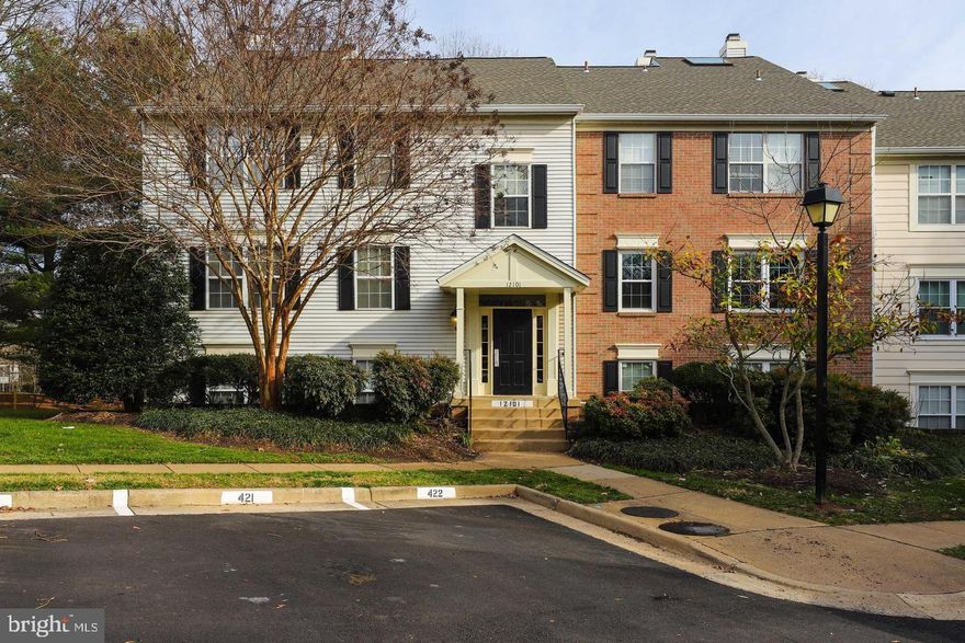 HOME SOLD AS-IS  ***** Price reflect work needed  *****  cash or conventional  sale  *****2 bedroom 2 full bathroom condo in the amenities-rich Heights of Penderbrook community! The open layout of the living room and dining room are great for entertaining.The enclosed sun room can be turned into a cozy home office space. *****  spacious primary bedroom with private en-suite bathroom * laundry room including full size washer and dryer .*Another  bedroom and hall full bath room complete this 900+ square foot unit
Community amenities include 18-hole public golf course (residents get a discount), health club/gym, swimming pool, tennis courts, basketball court and tot lots. All of this within highly rated schools of Waples Mill ES, Franklin MS and Oakton HS. Excellent location just off Rt 50 and Rt 66 and minutes to the Fairfax Government Center, Fair Oaks Mall, Fairfax Town Center, Harris Teeter, Whole Foods, Cinema, Fair Oaks Hospital and restaurants galore. Plus, only a 15 minute drive to Reston Metro and short commute to Dulles Airport