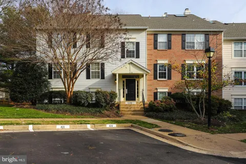 12101 Green Ledge Court Unit 33, Fairfax, VA MLS: VAFX2236336