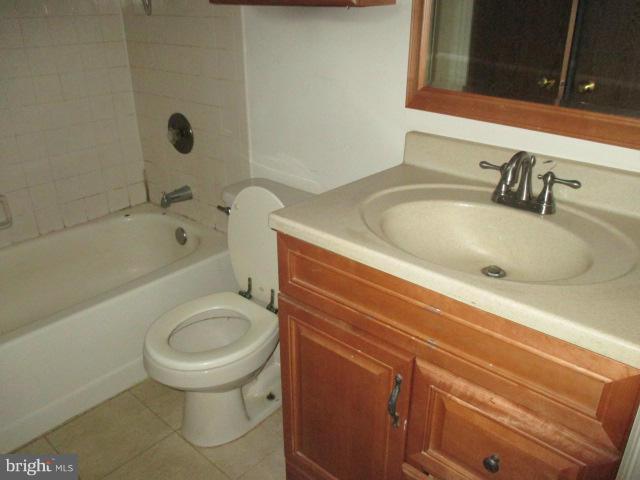 WOODBRIDGE CENTER - Residential