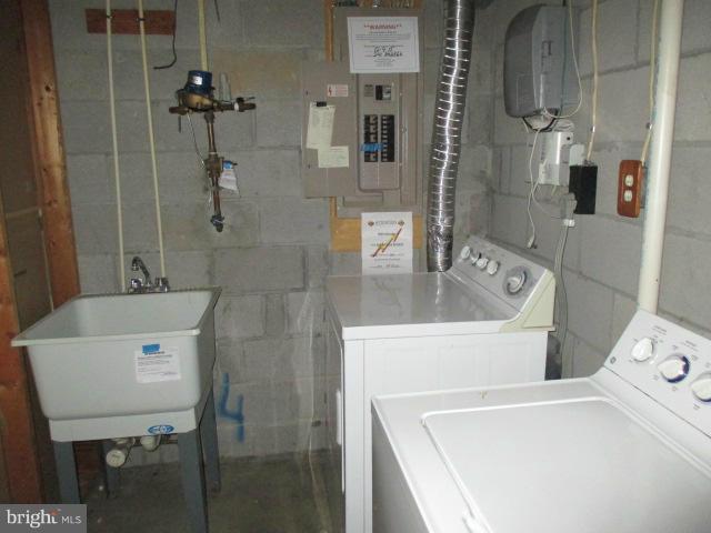 WOODBRIDGE CENTER - Residential