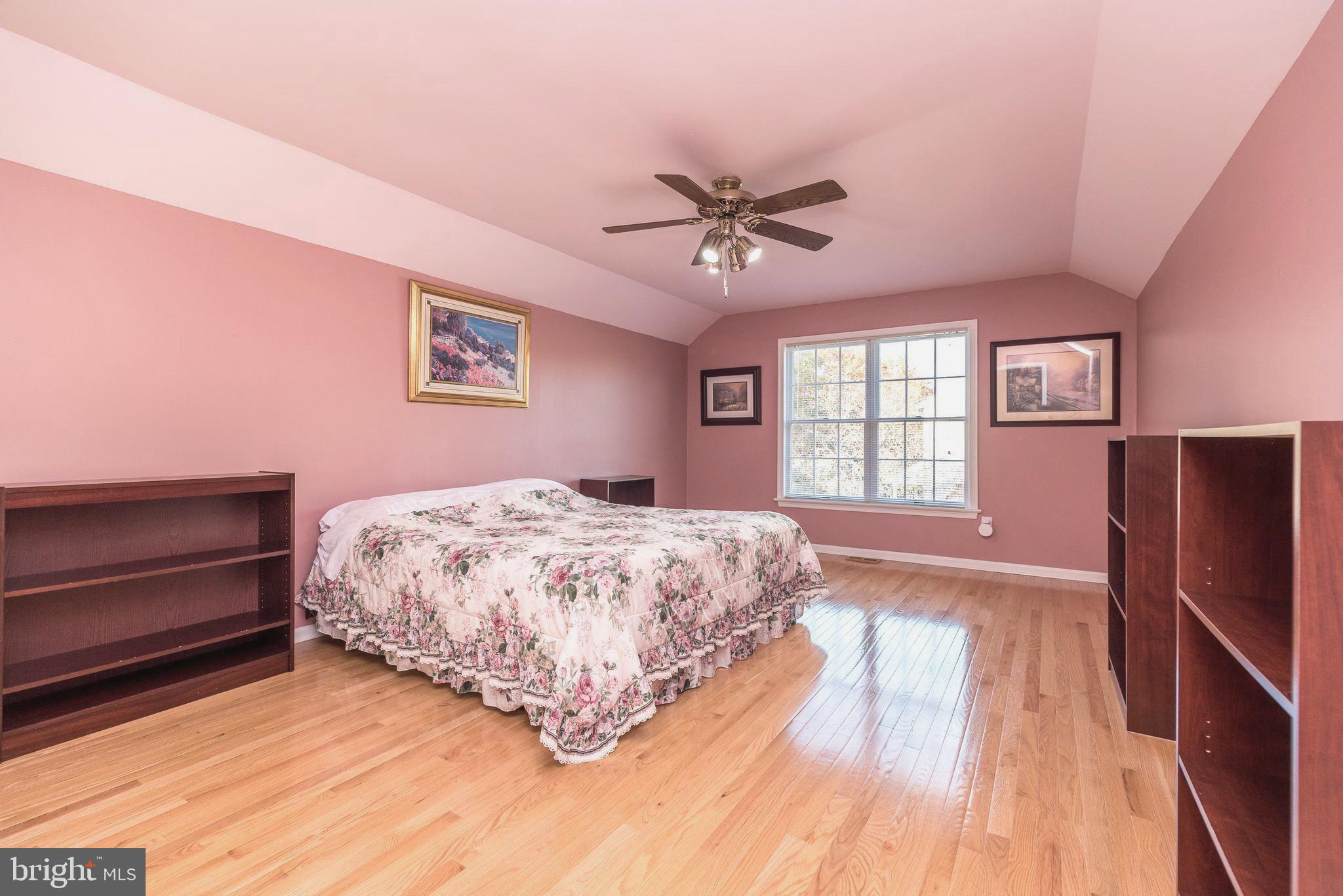 WINDING BROOK ESTS - Residential