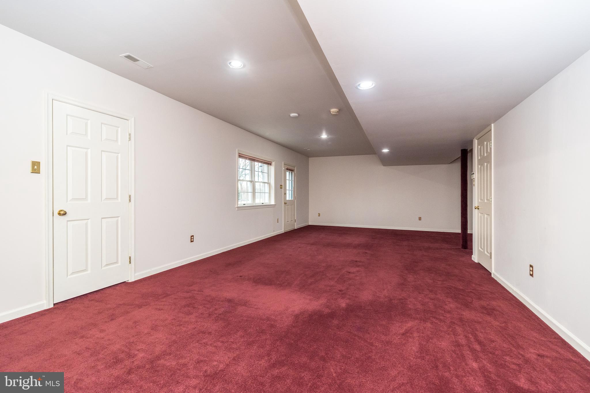 WINDING BROOK ESTS - Residential