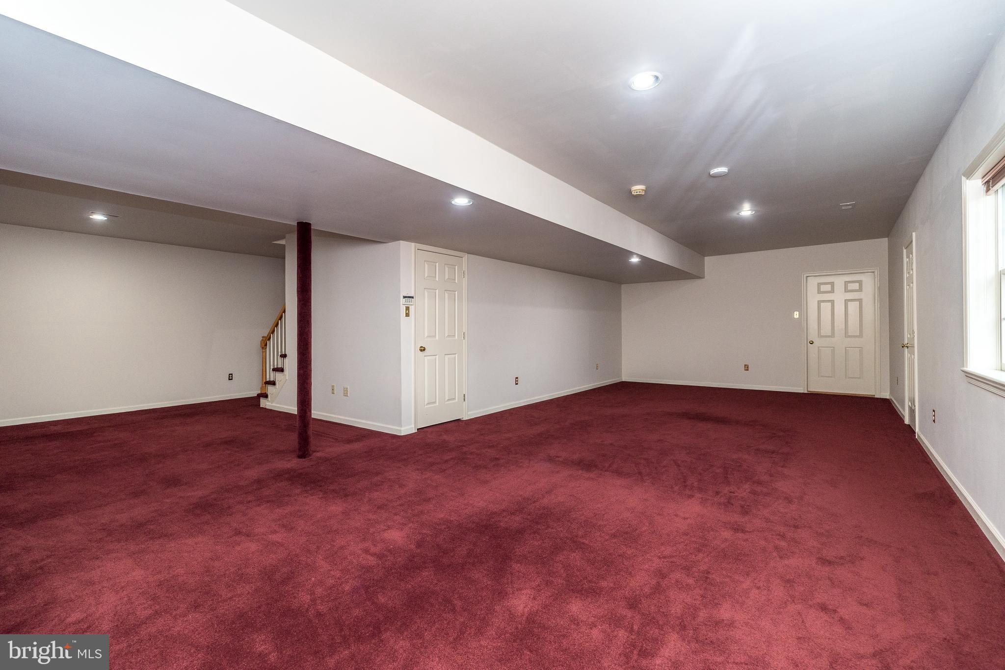 WINDING BROOK ESTS - Residential