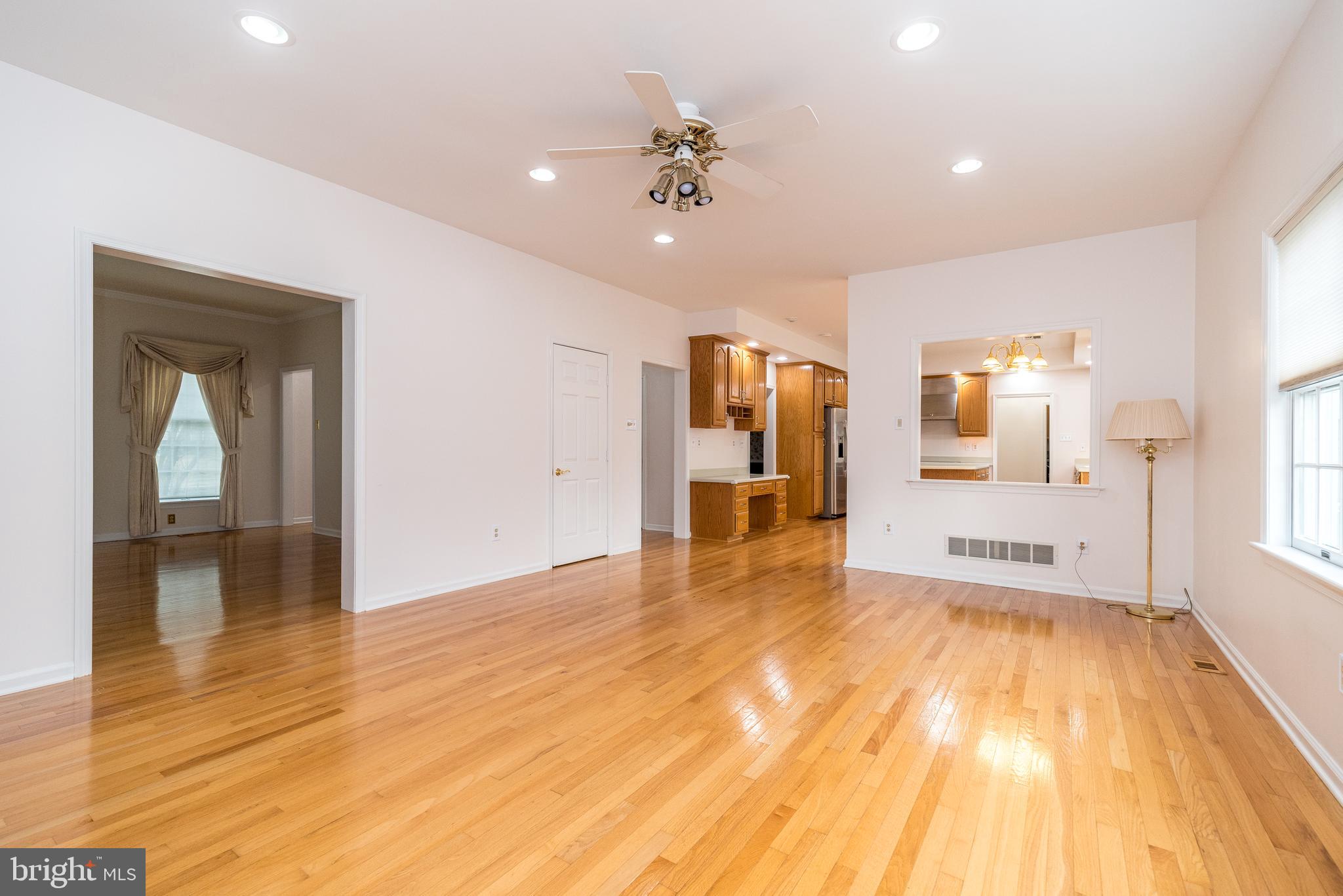 WINDING BROOK ESTS - Residential