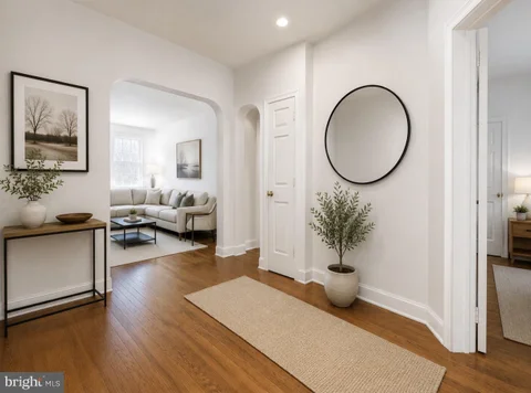 MLS: DCDC2270854